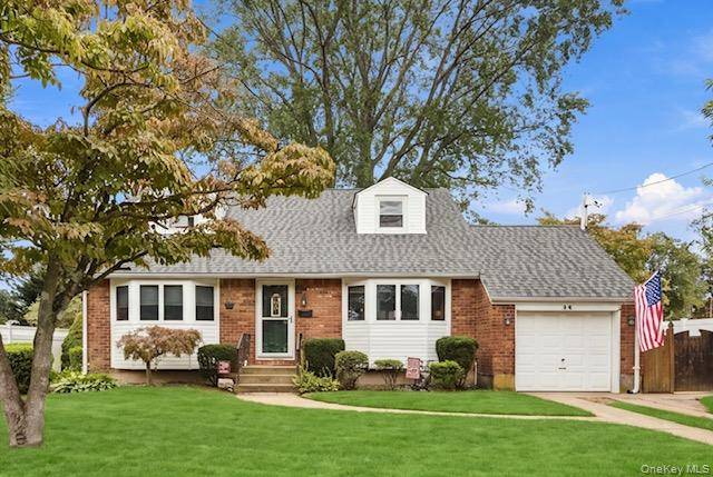 44 Dulittle ST, North Babylon, NY 11703