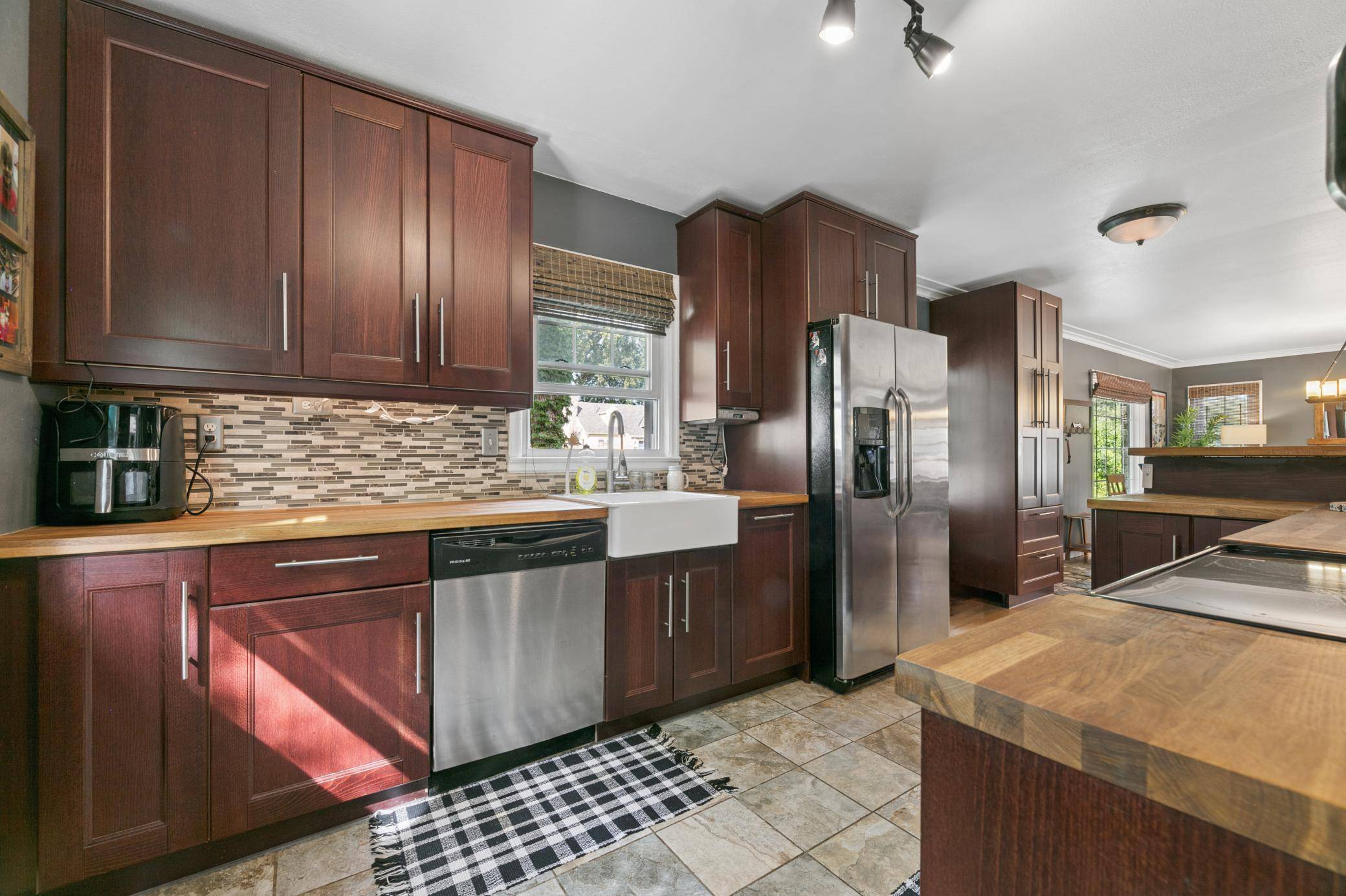 1784 Pascal ST, Falcon Heights, MN 55113