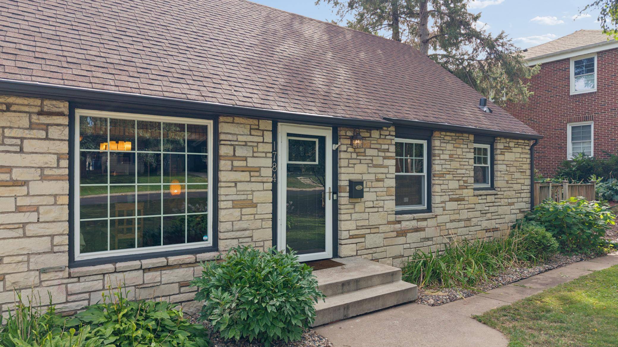 1784 Pascal ST, Falcon Heights, MN 55113