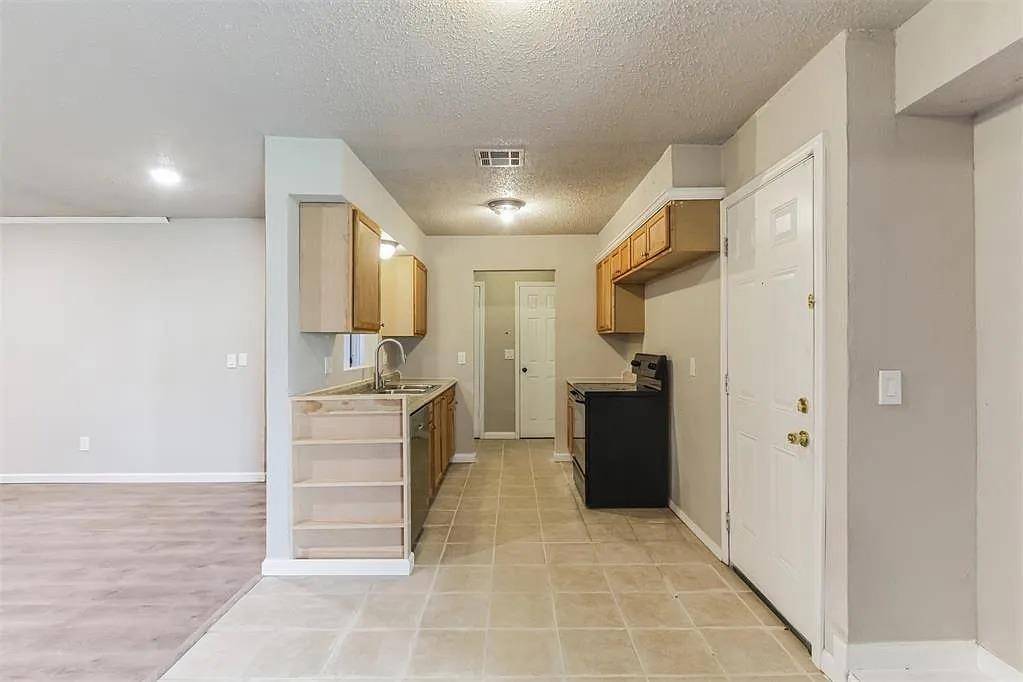 109 W Shadywood DR, Midwest City, OK 73110