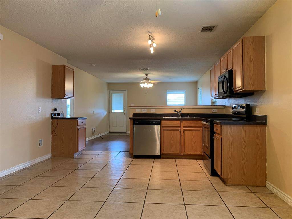 4854 Waterford Drive, Fort Worth, TX 76179