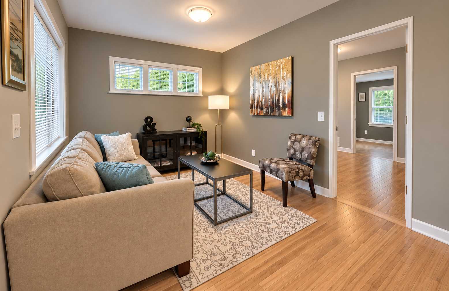 1699 Eustis ST, Lauderdale, MN 55113