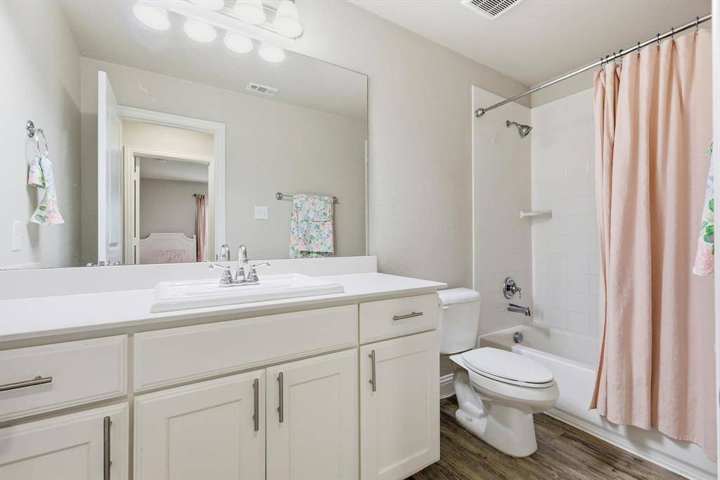 1212 Mount Olive Lane, Forney, TX 75126