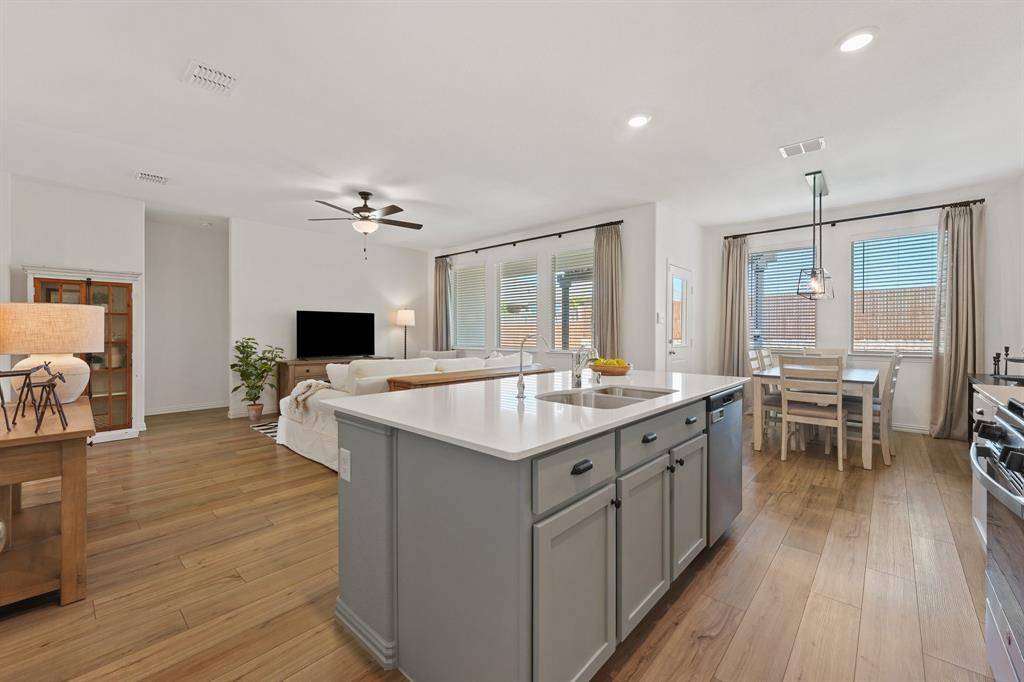 2552 Eden Creek Drive, Fort Worth, TX 76179