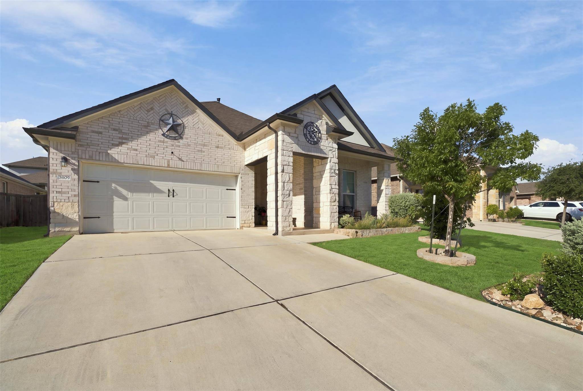 2405 Gabriels Horn RD, Leander, TX 78641