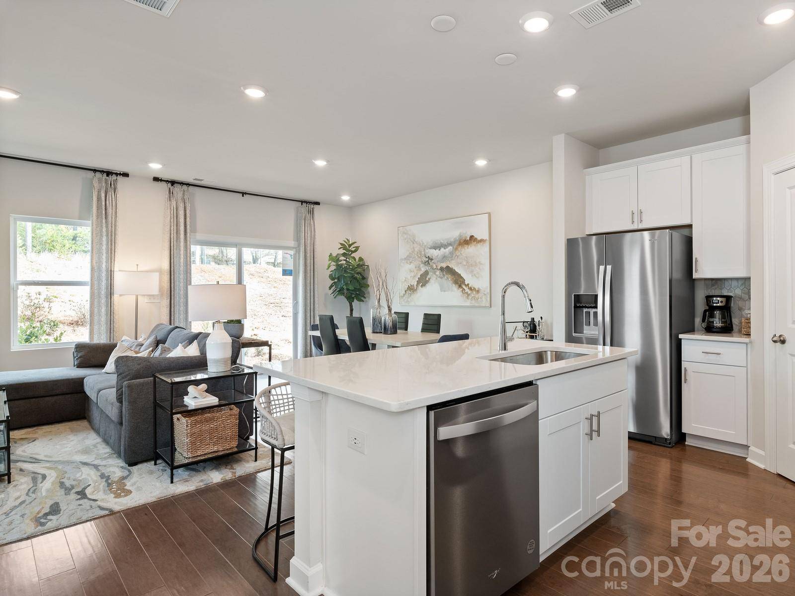 8224 Hidden Springs TRL, Charlotte, NC 28216