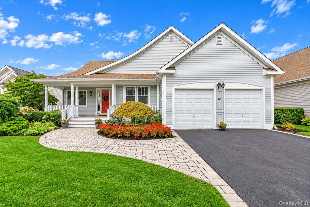 38 Tyler DR, Riverhead, NY 11901