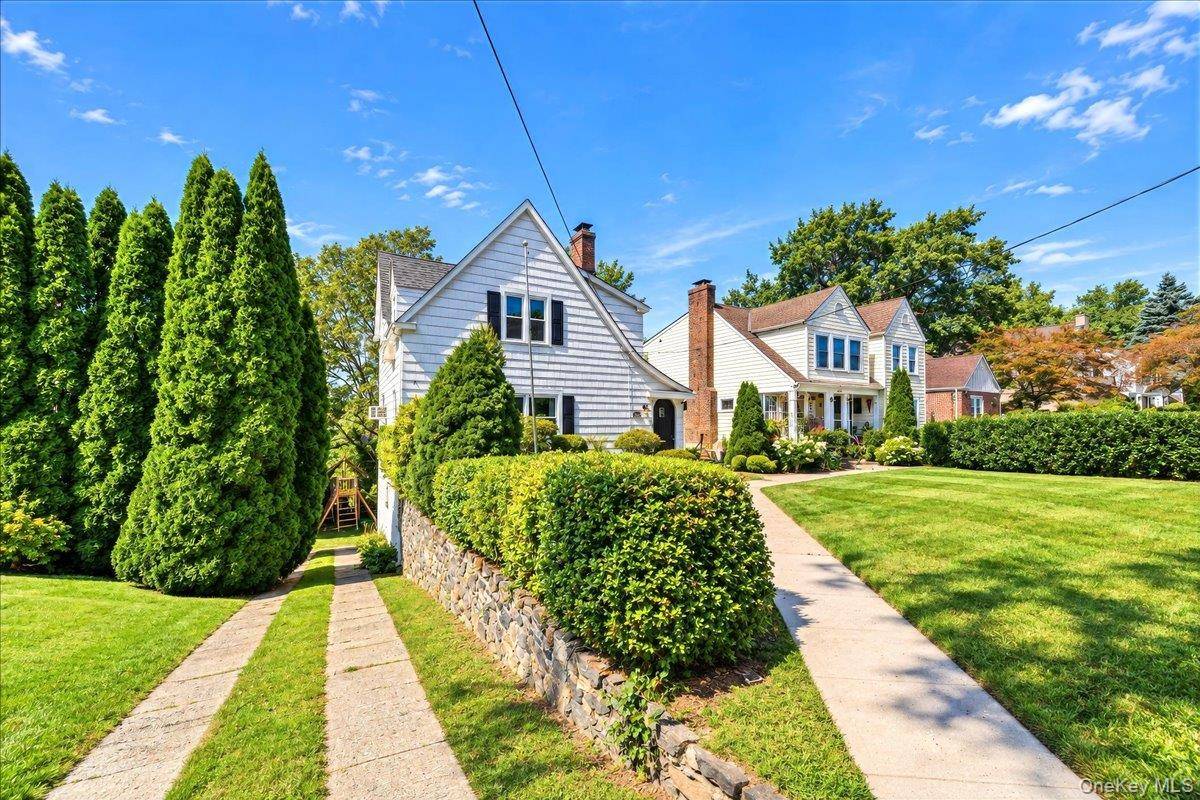 201 Park DR, Eastchester, NY 10709