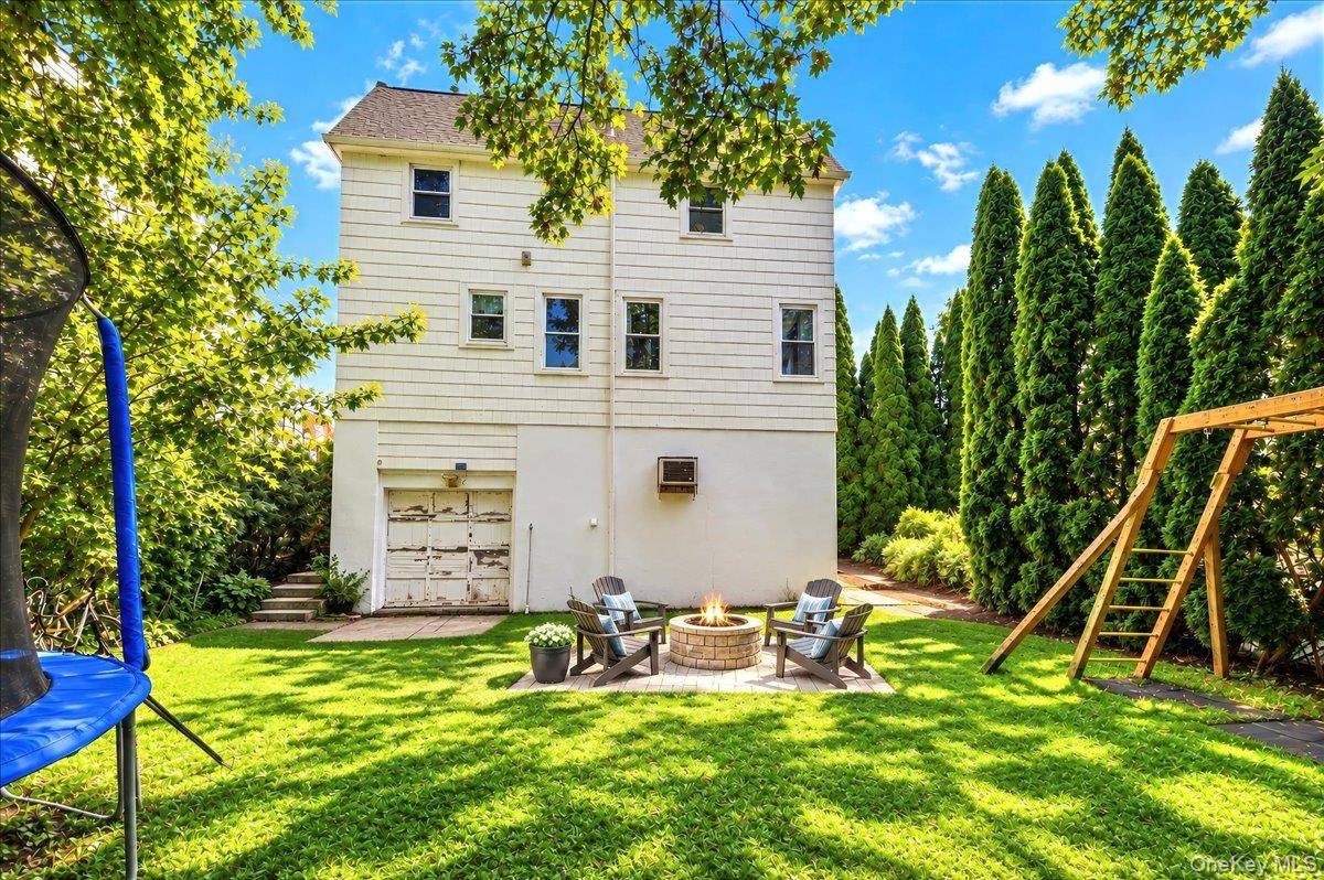 201 Park DR, Eastchester, NY 10709
