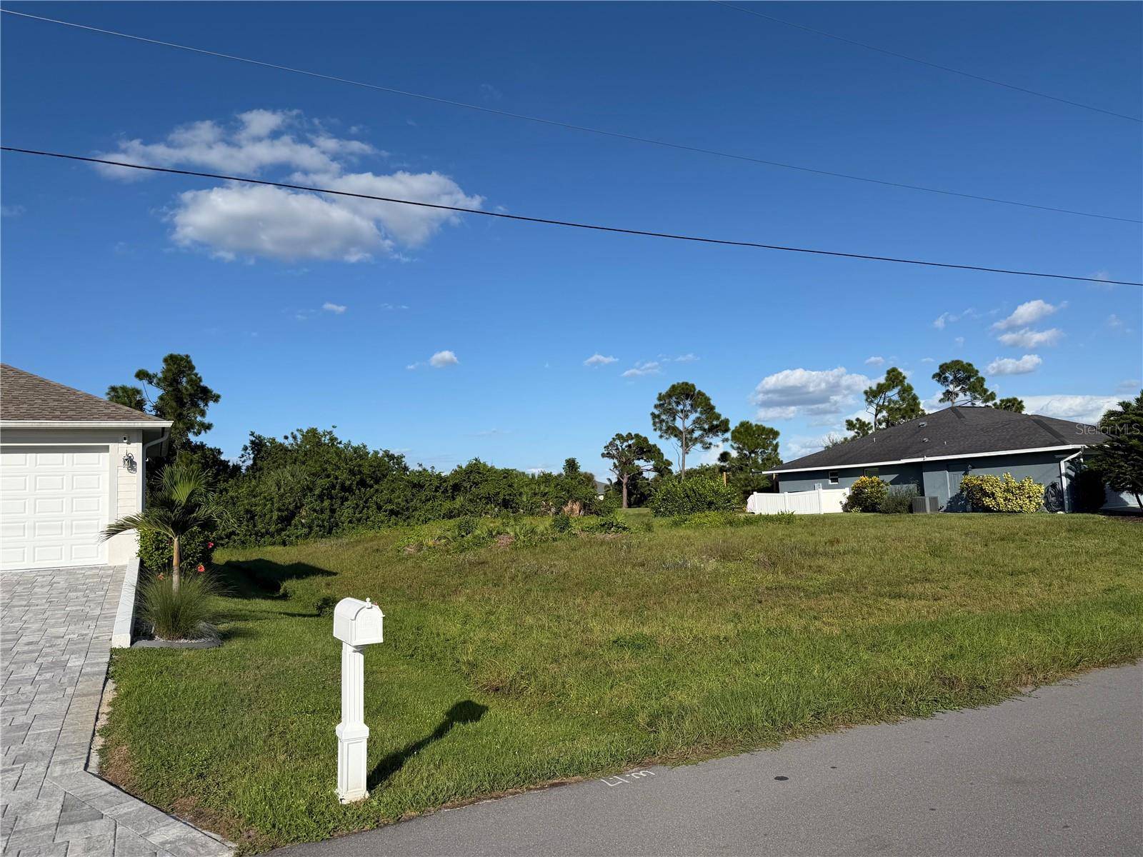 81 PINE VALLEY CT, Rotonda West, FL 33947