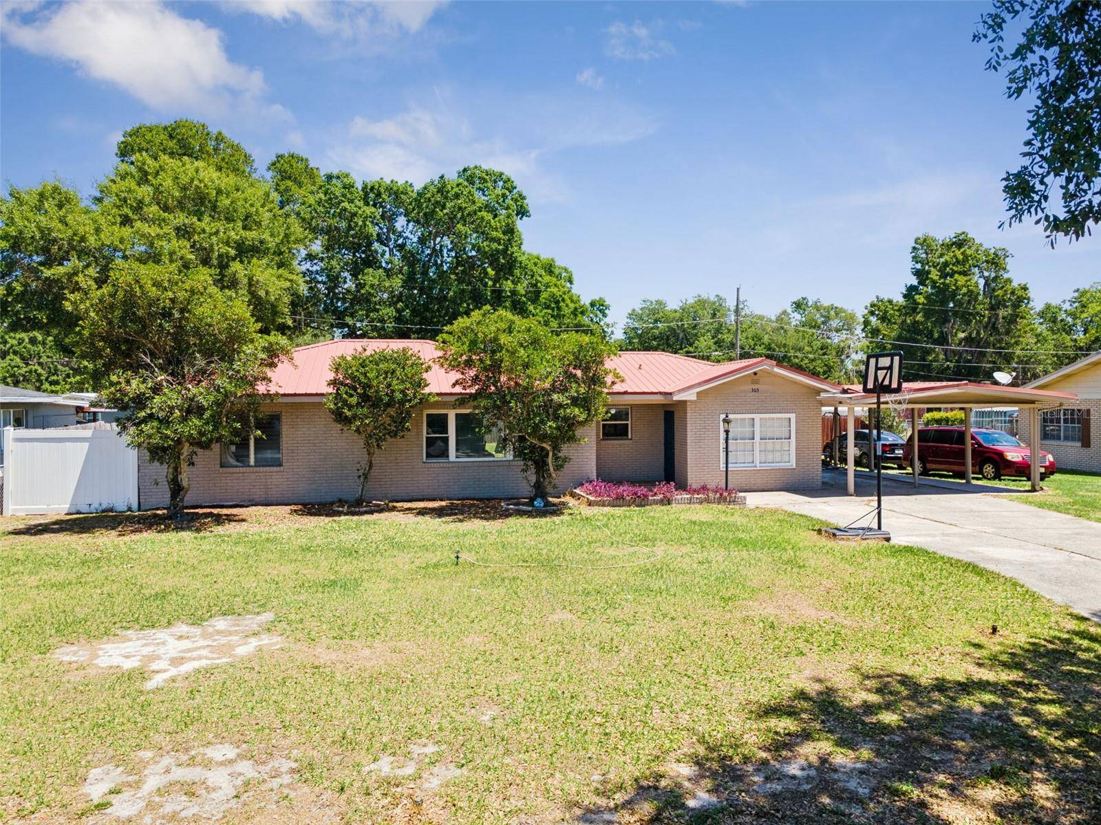 303 GRANADA RD, Auburndale, FL 33823