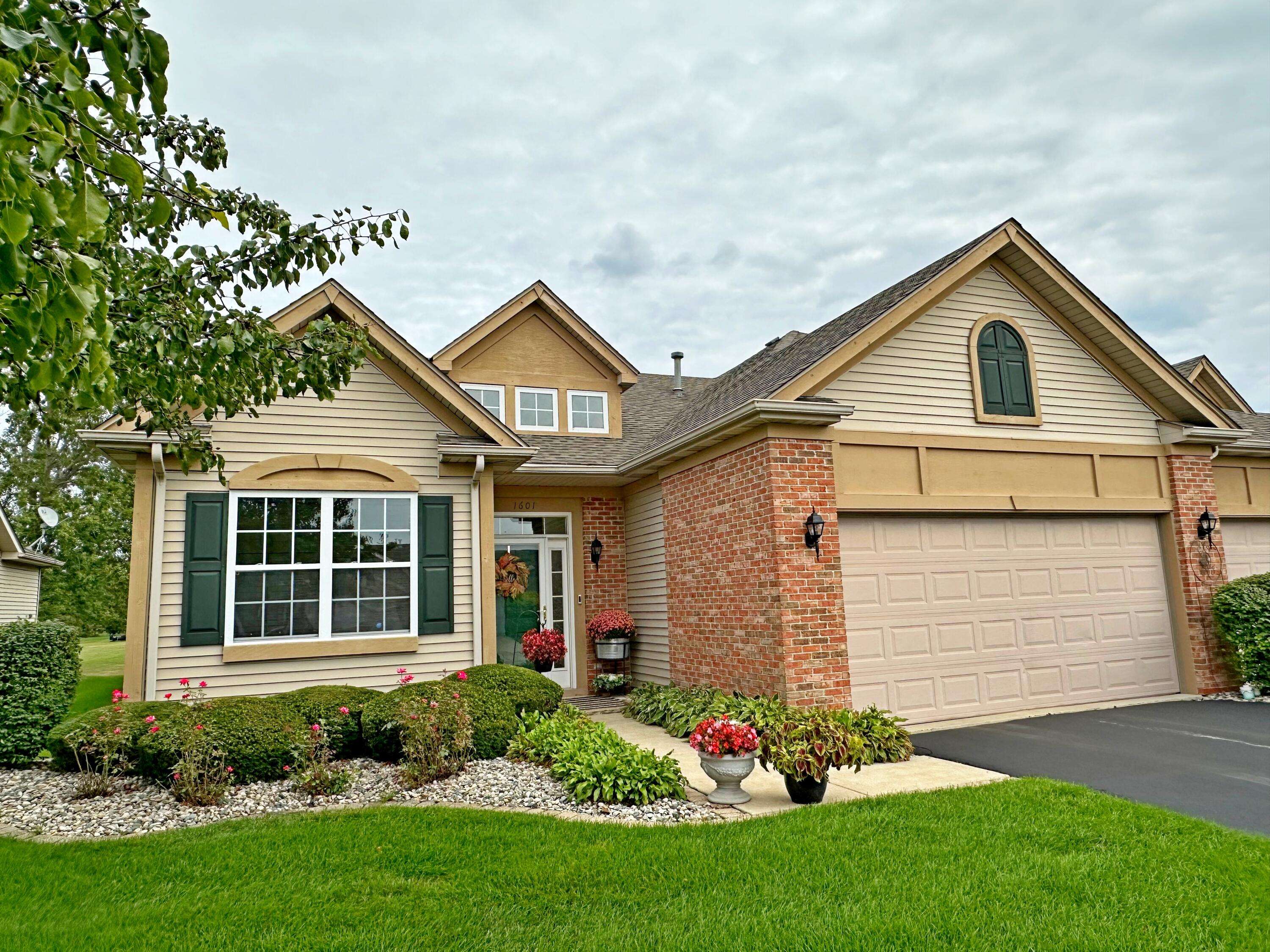 1601 Schaller Lane, Dyer, IN 46311