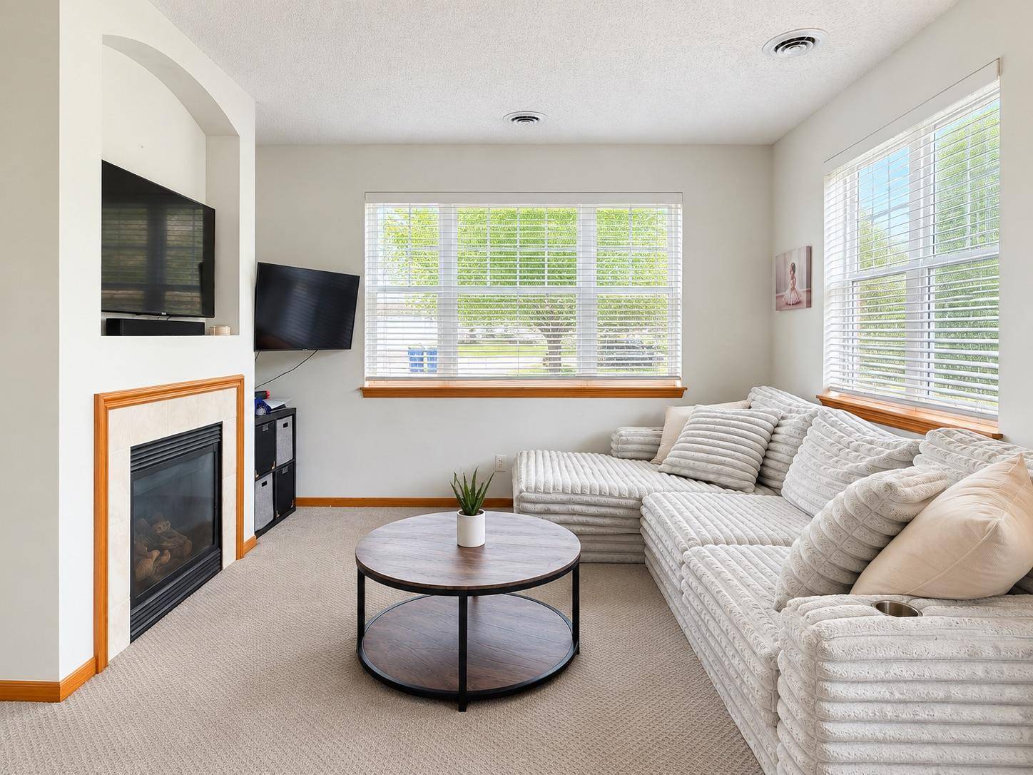 11193 204th ST W #201, Lakeville, MN 55044