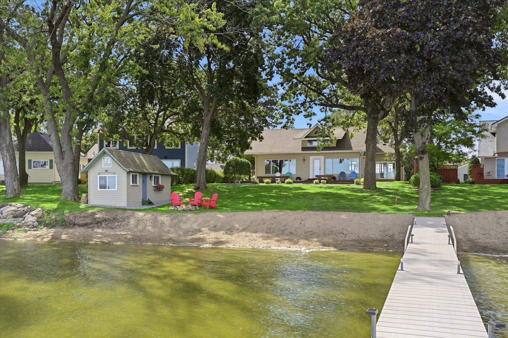 7 S Shore DR, Forest Lake, MN 55025