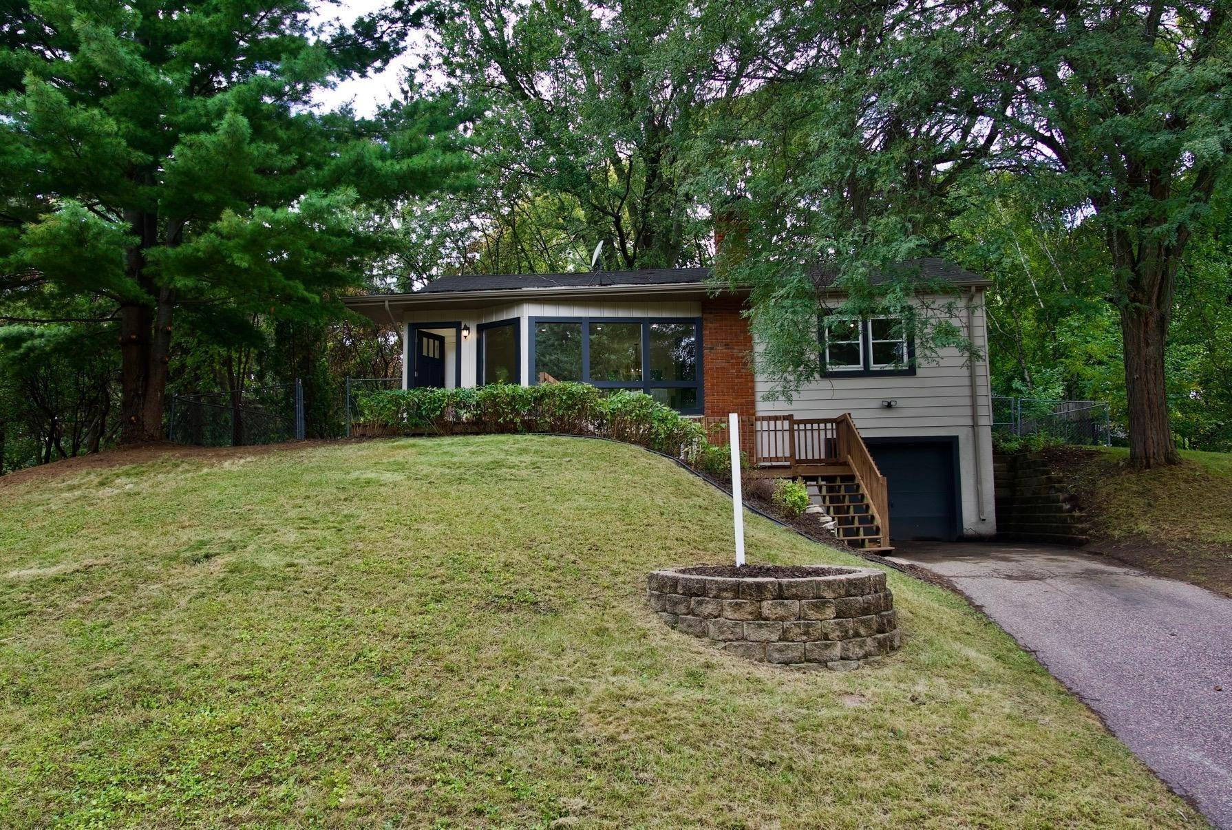 3115 Kyle AVE N, Golden Valley, MN 55422
