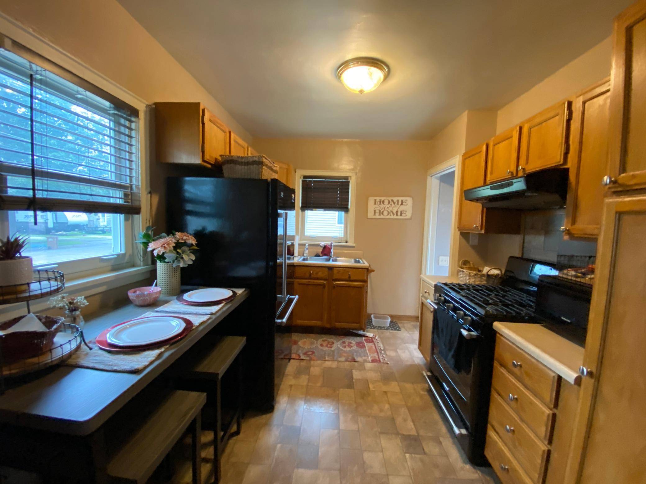 1408 Dunham ST, Albert Lea, MN 56007