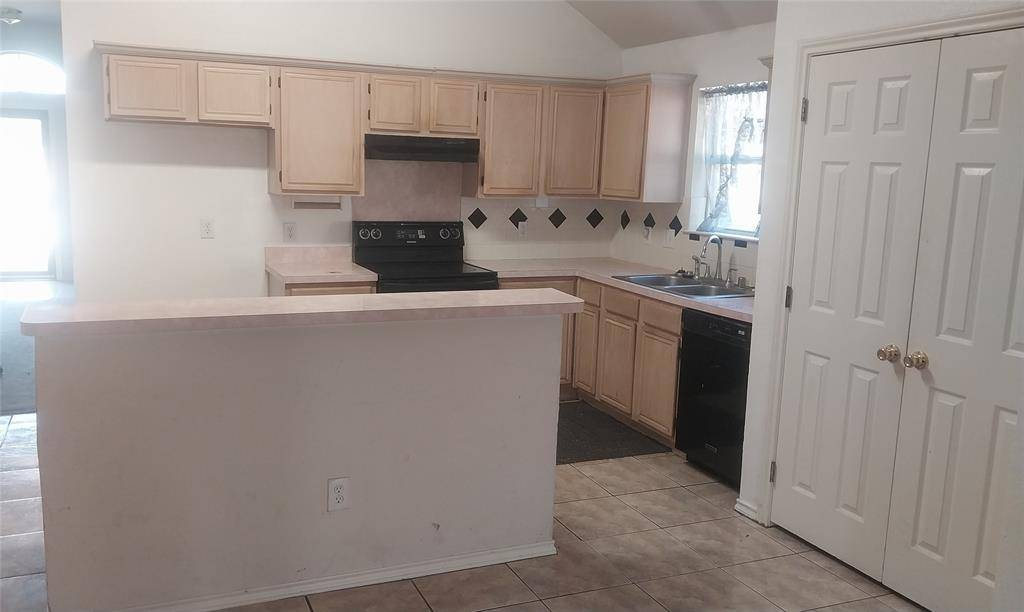 1146 Oak Park Drive, Dallas, TX 75232