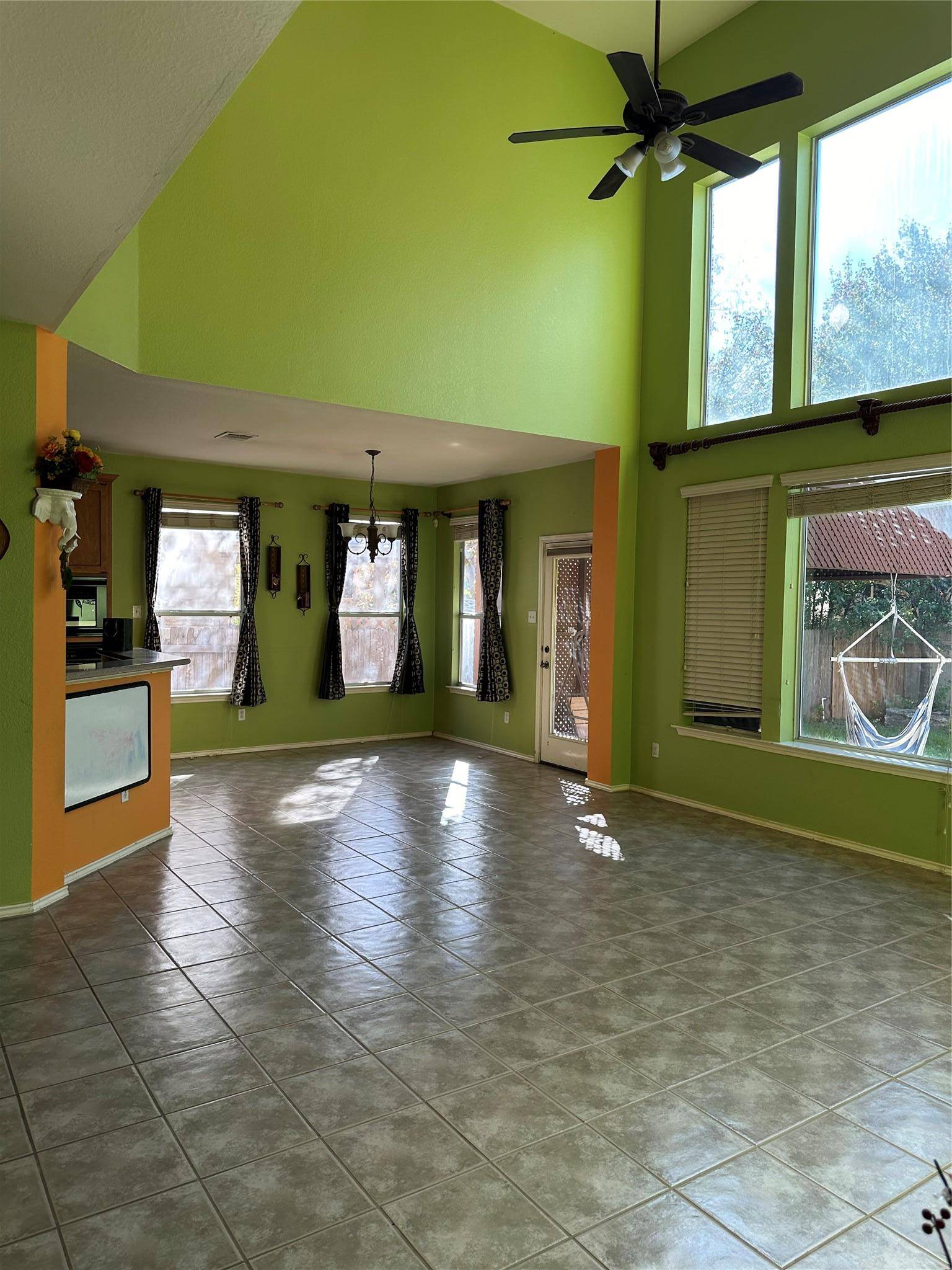 3200 Peruga LN, Round Rock, TX 78681