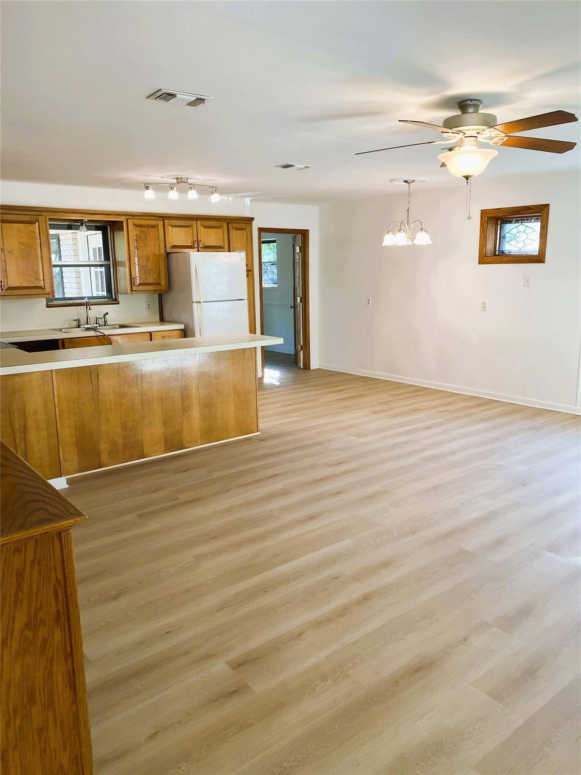 810 Woodland Hills DR, Granite Shoals, TX 78654