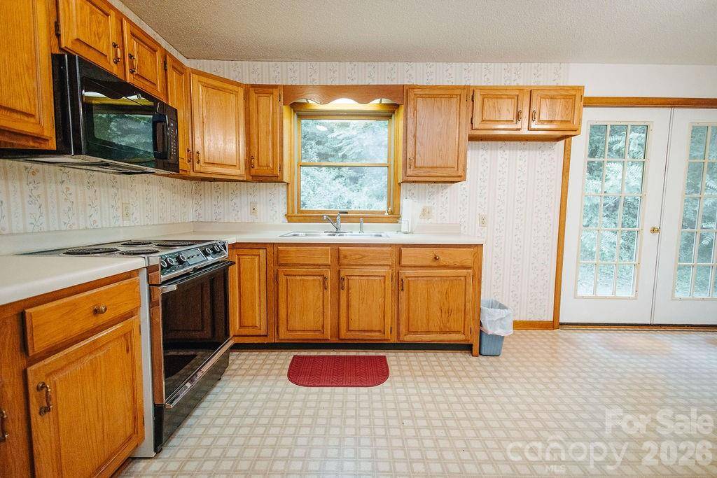 6830 Bat Cave RD, Old Fort, NC 28762