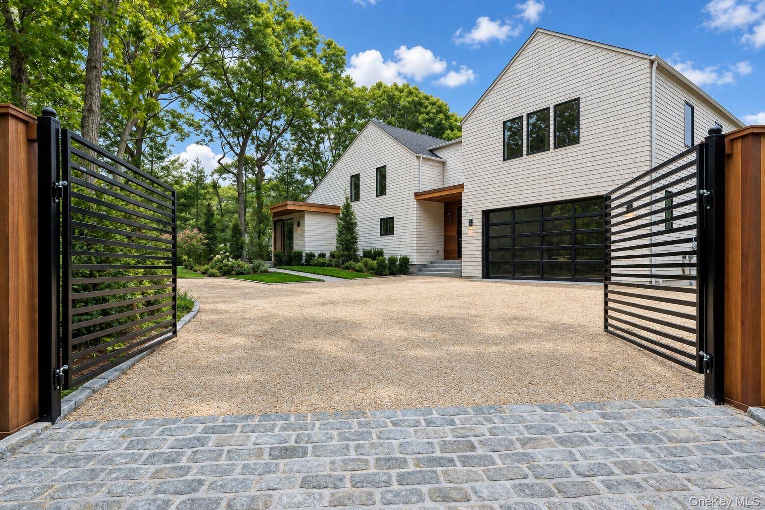 1768 Majors PATH, Southampton, NY 11968