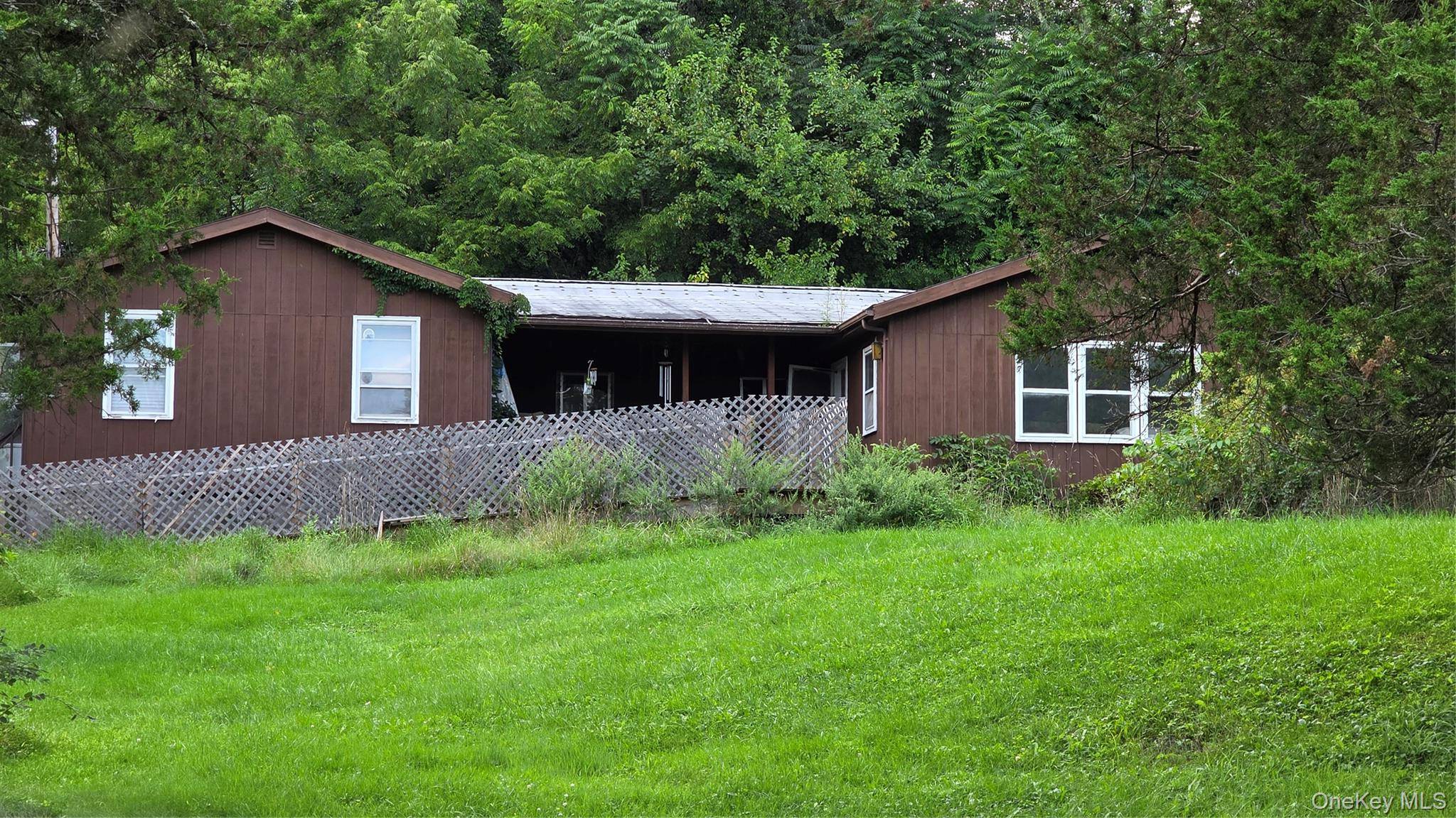 251 Finger RD, Saugerties, NY 12477