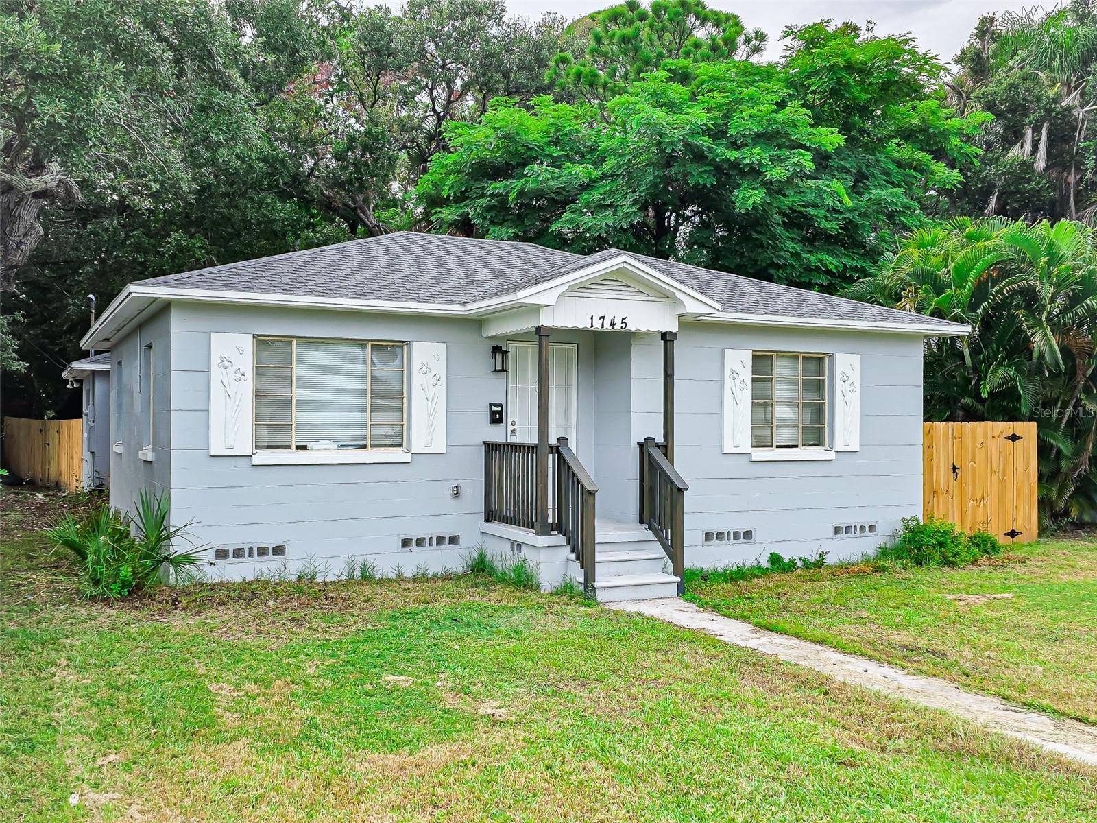 1745 FREEMAN ST S, St Petersburg, FL 33701