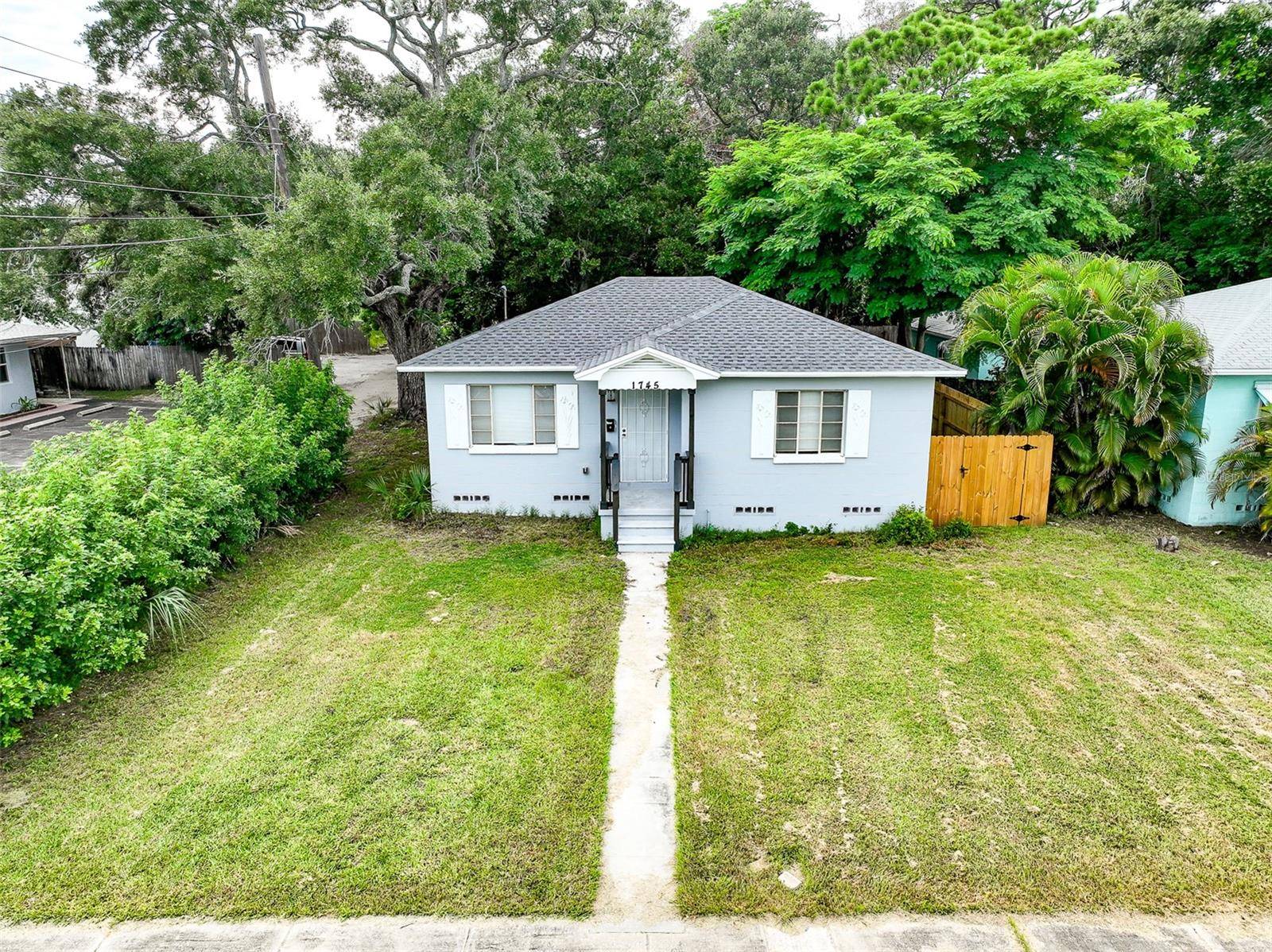 1745 FREEMAN ST S, St Petersburg, FL 33701