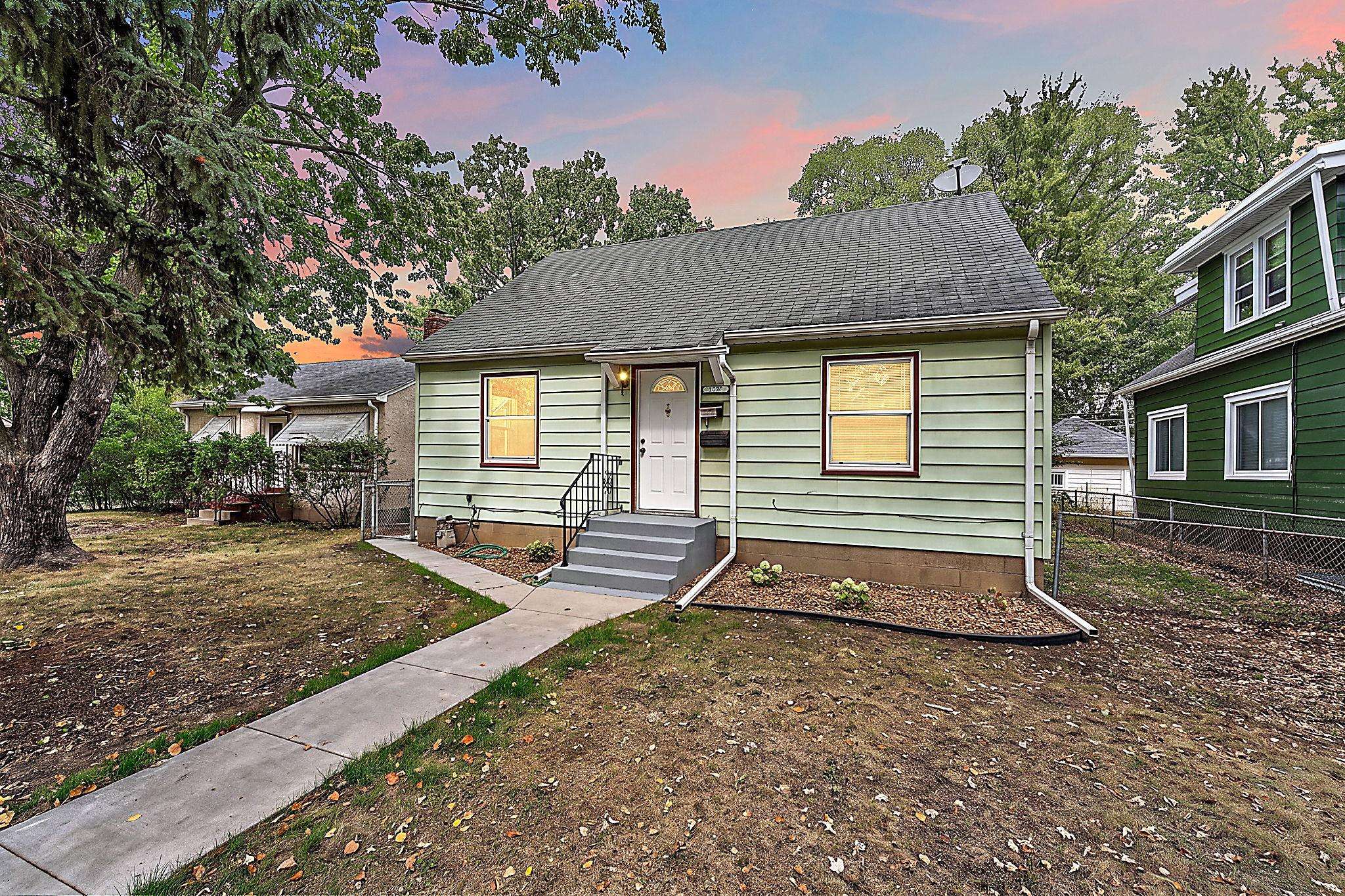 1077 Blair AVE, Saint Paul, MN 55104