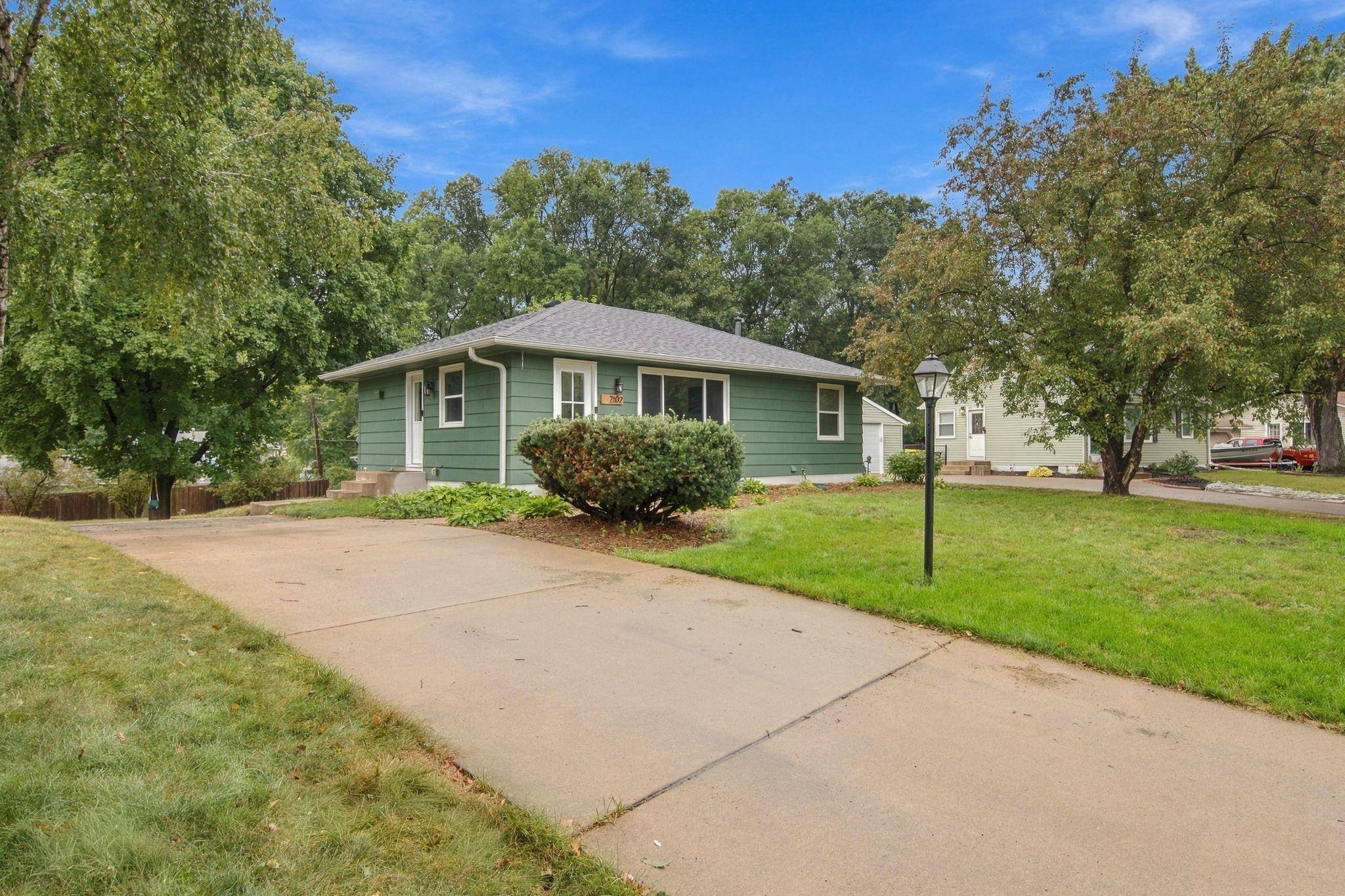 2102 Opal DR, Eagan, MN 55122