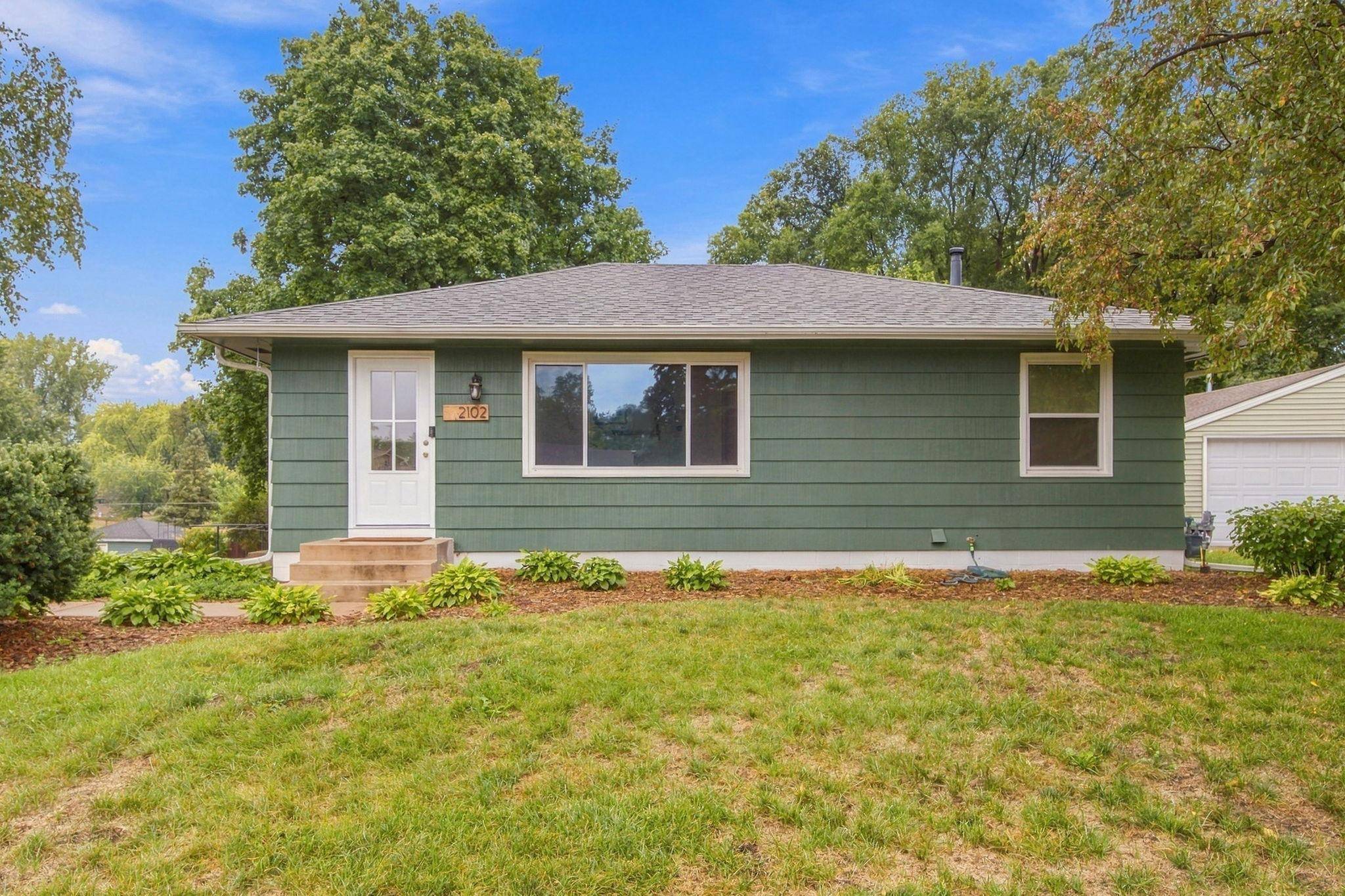 2102 Opal DR, Eagan, MN 55122