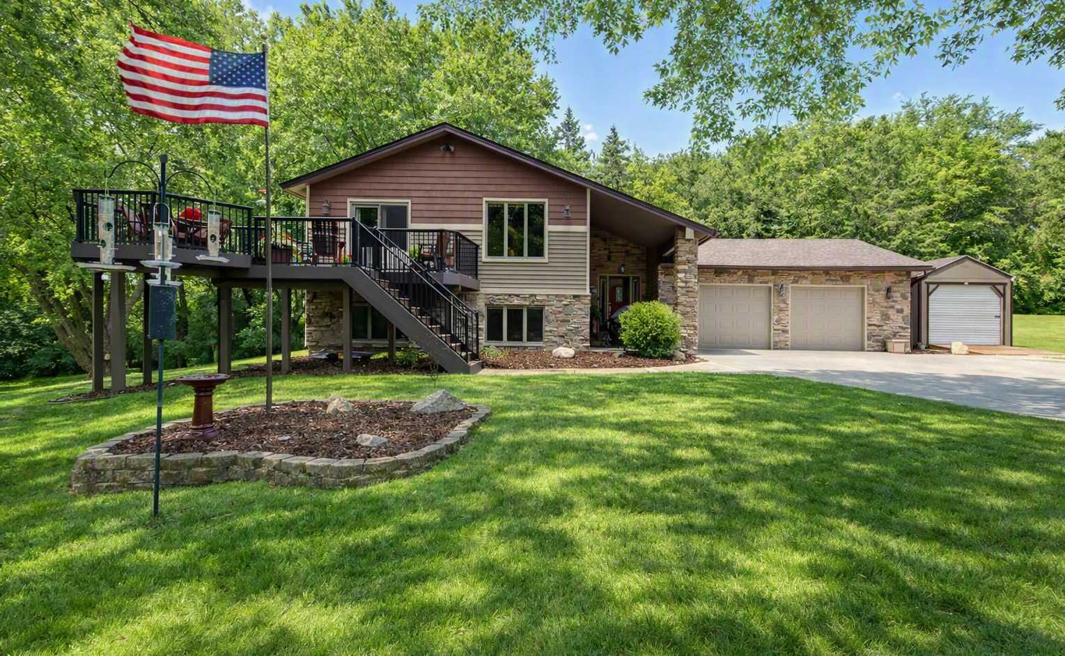 22710 Pinto LN, Lakeville, MN 55044