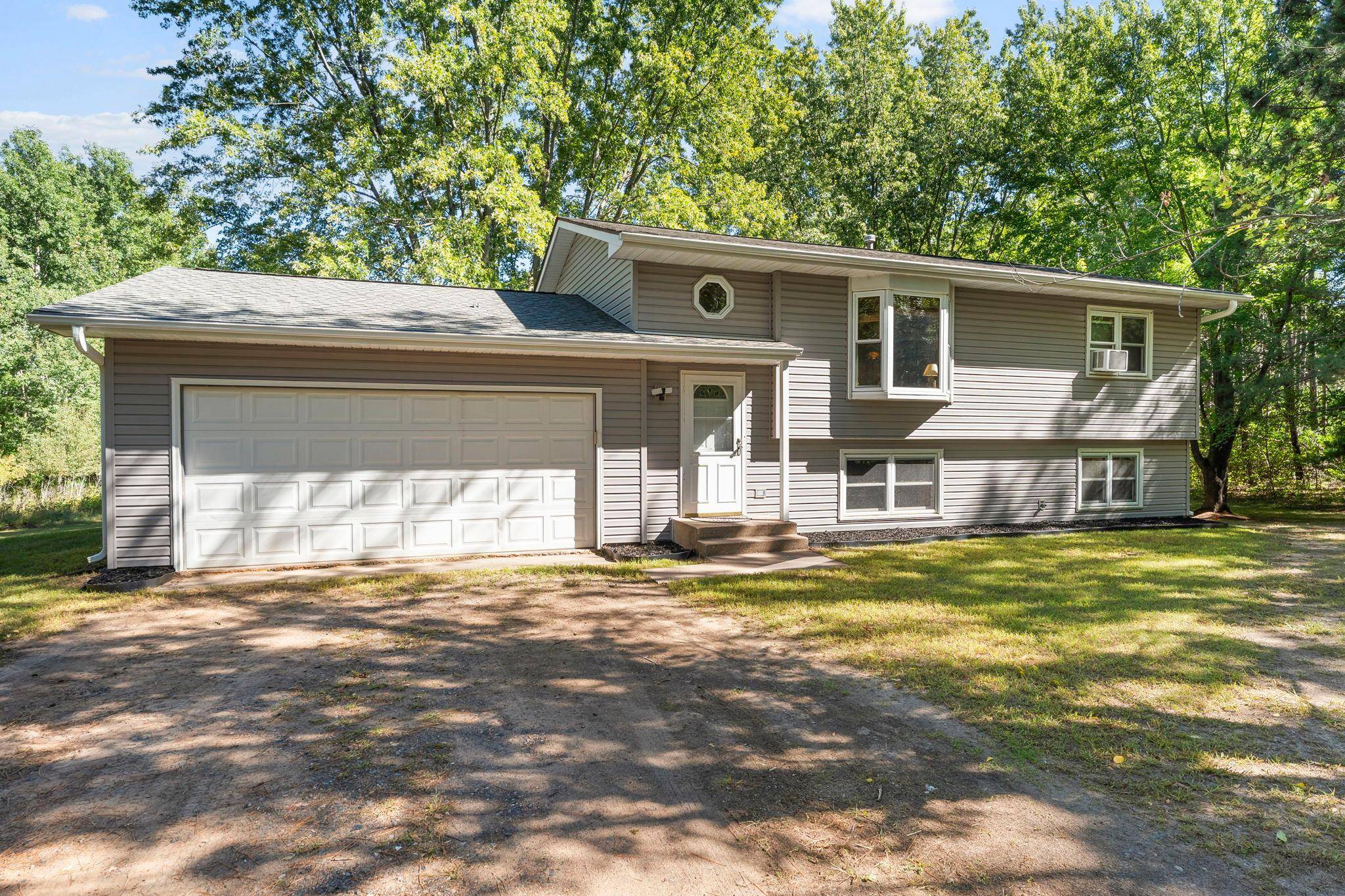 33165 Heather ST NW, Cambridge, MN 55008