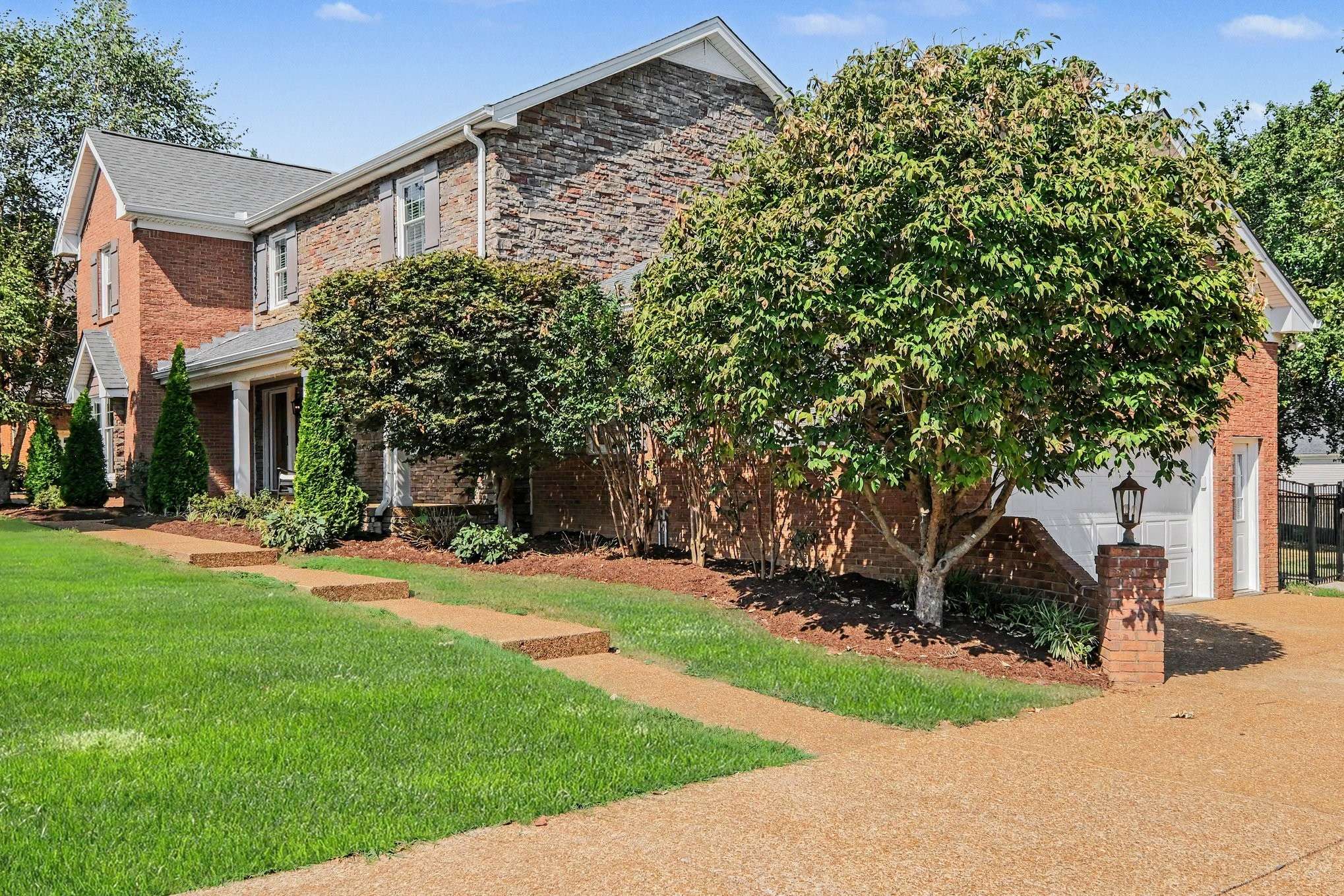 8358 Carriage Hills Dr, Brentwood, TN 37027