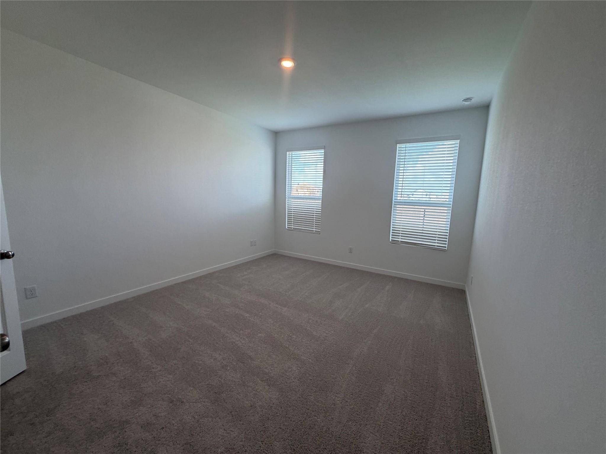 316 Rockies RD, Hutto, TX 78634