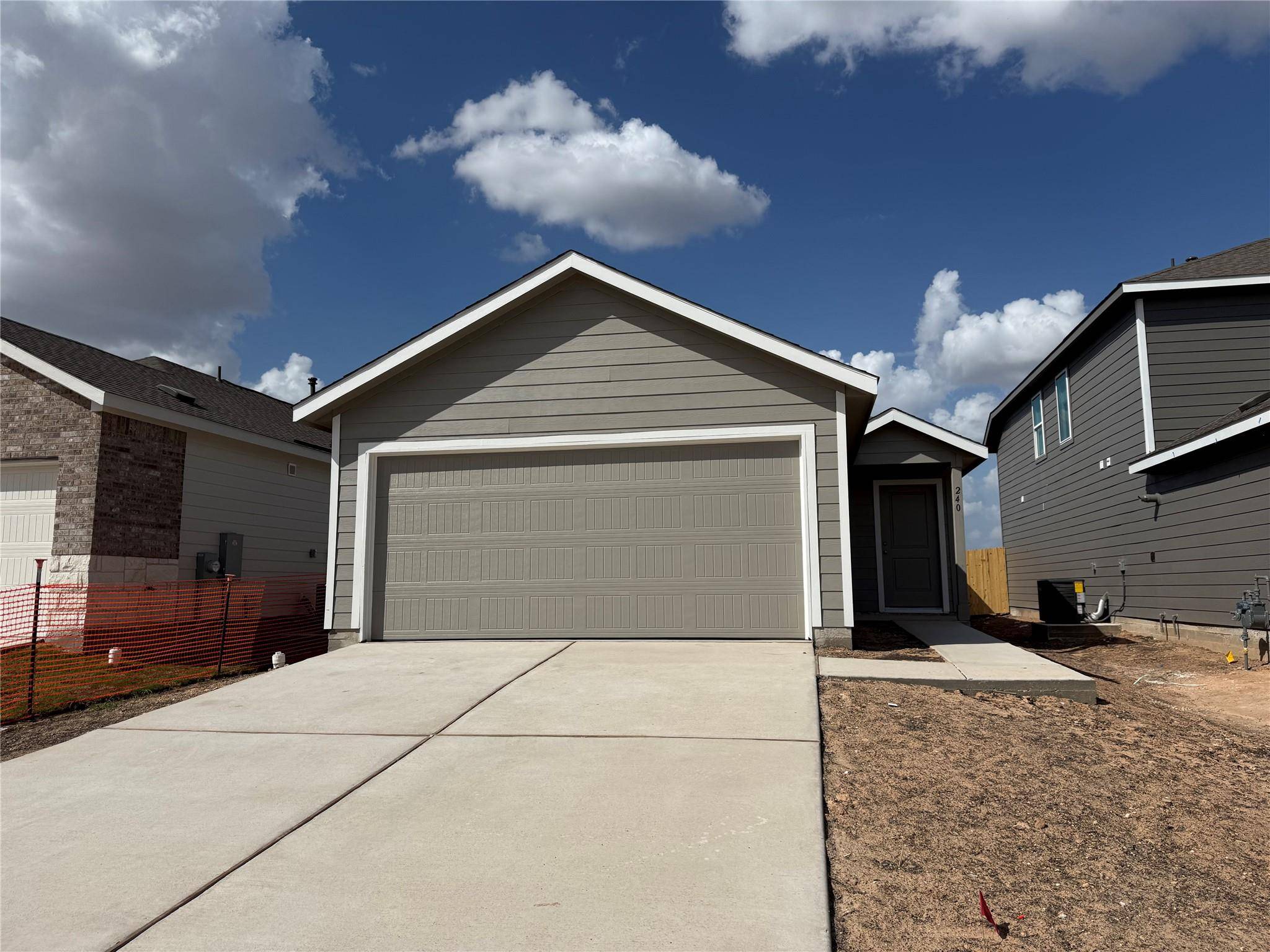 240 Mets WAY, Hutto, TX 78634