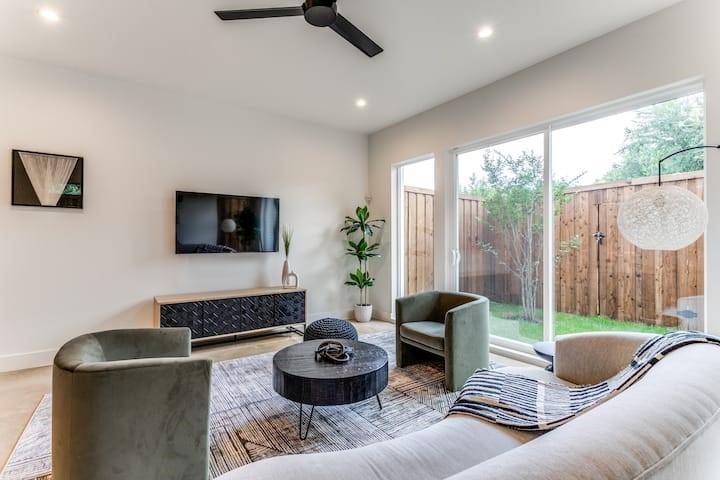 911-913 Muncie Avenue, Dallas, TX 75212