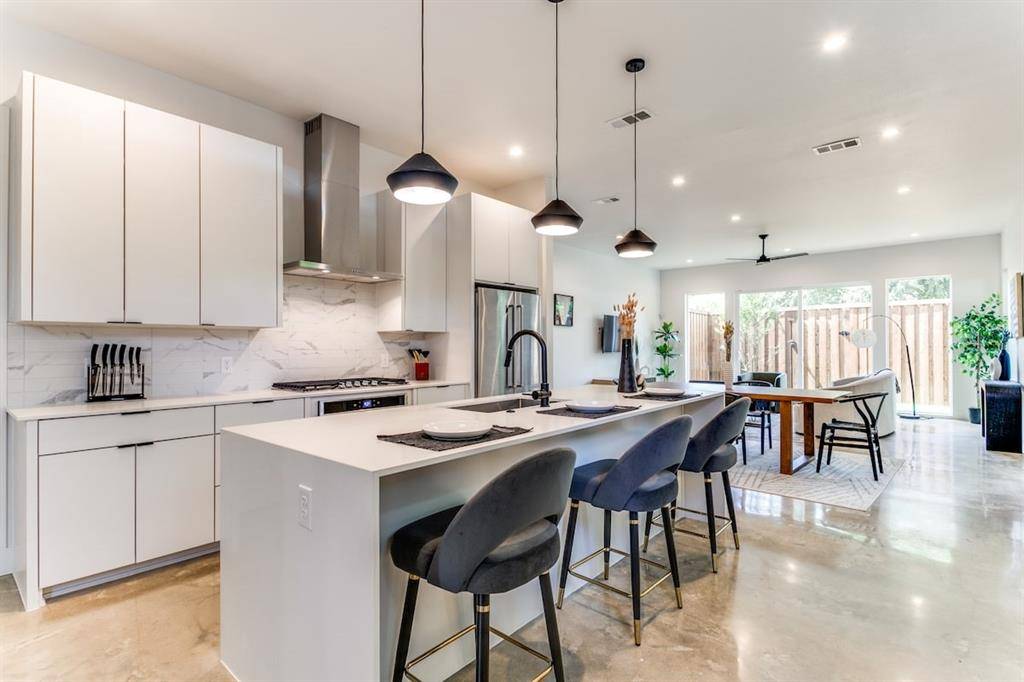 911-913 Muncie Avenue, Dallas, TX 75212