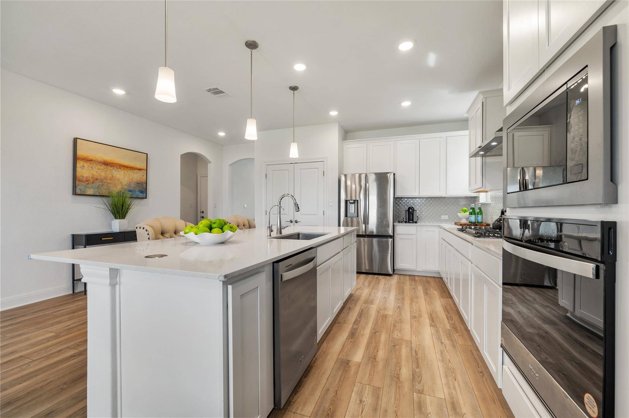 6605 Apache Plum LN, Spicewood, TX 78669