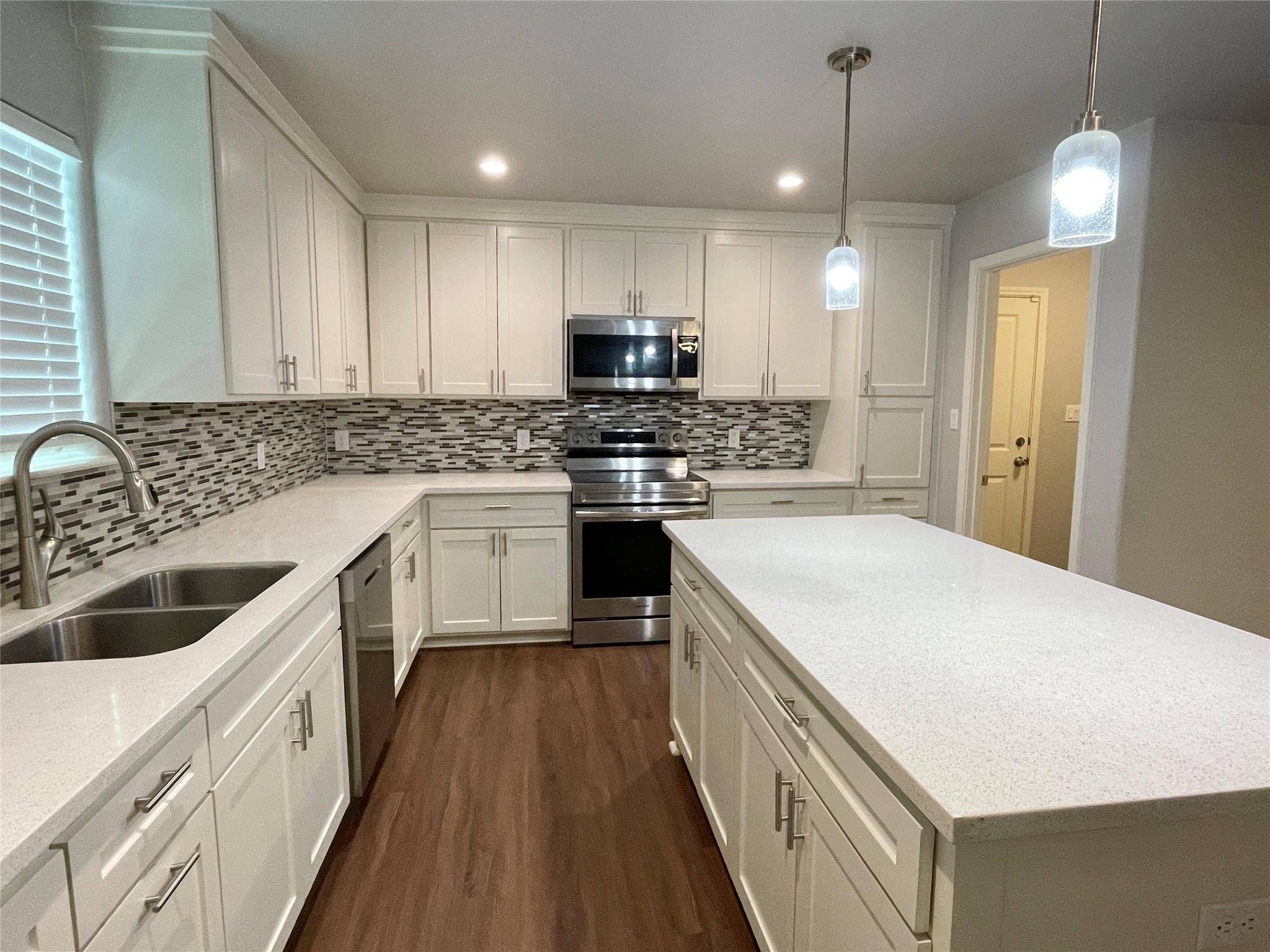 450 S Leon ST, Giddings, TX 78942