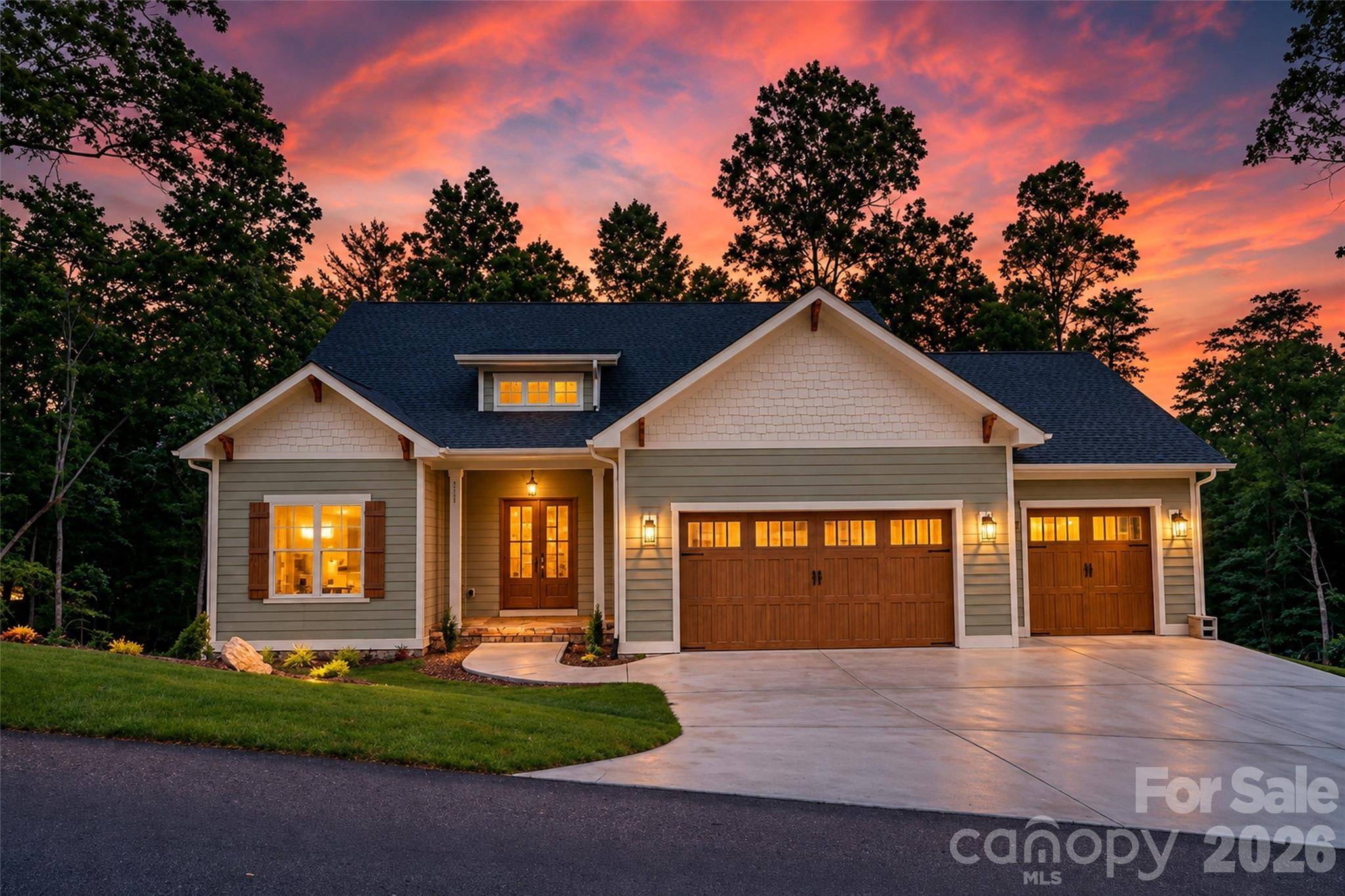 227 Northview DR, Hendersonville, NC 28791