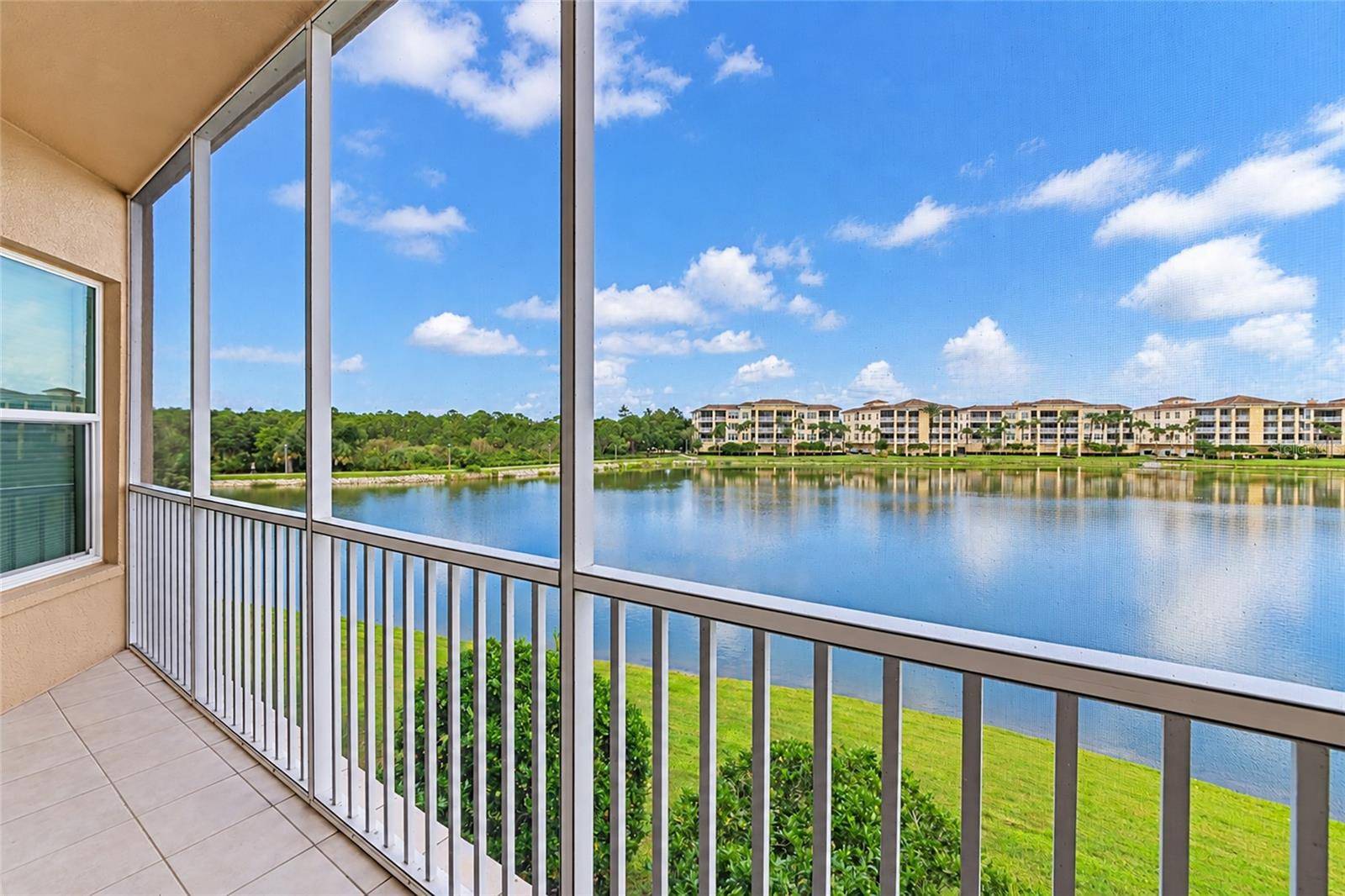 10530 BOARDWALK LOOP #202, Bradenton, FL 34202