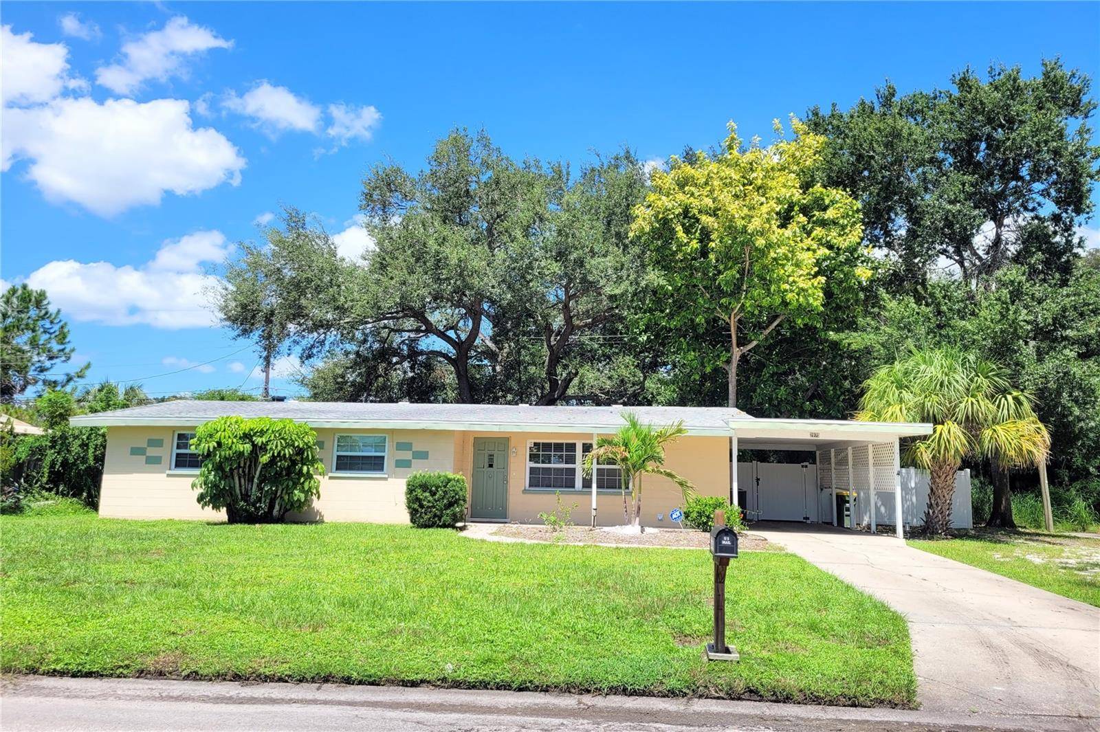 2975 LOUISE ST, Sarasota, FL 34237
