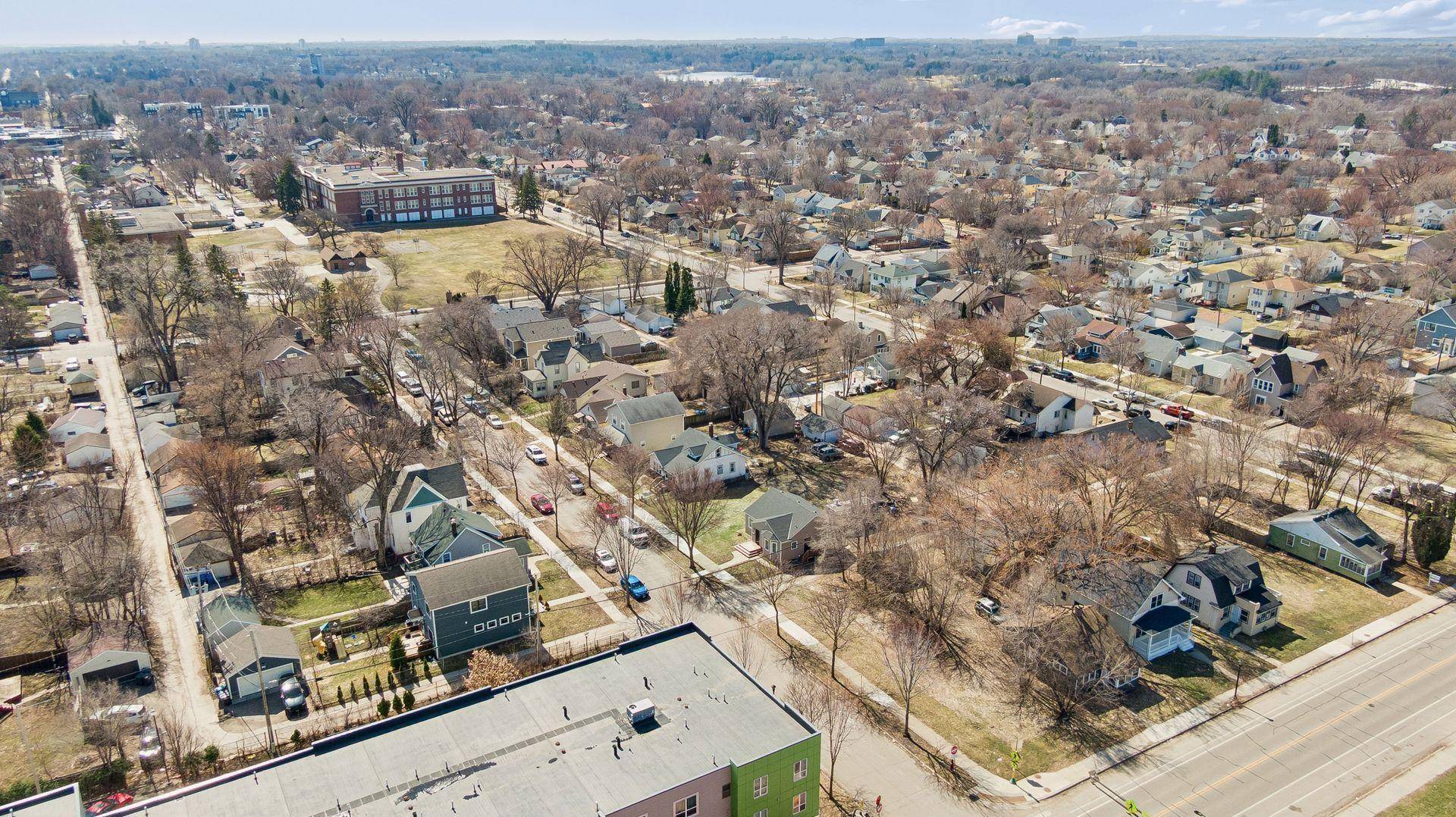 1815 Queen AVE N, Minneapolis, MN 55411