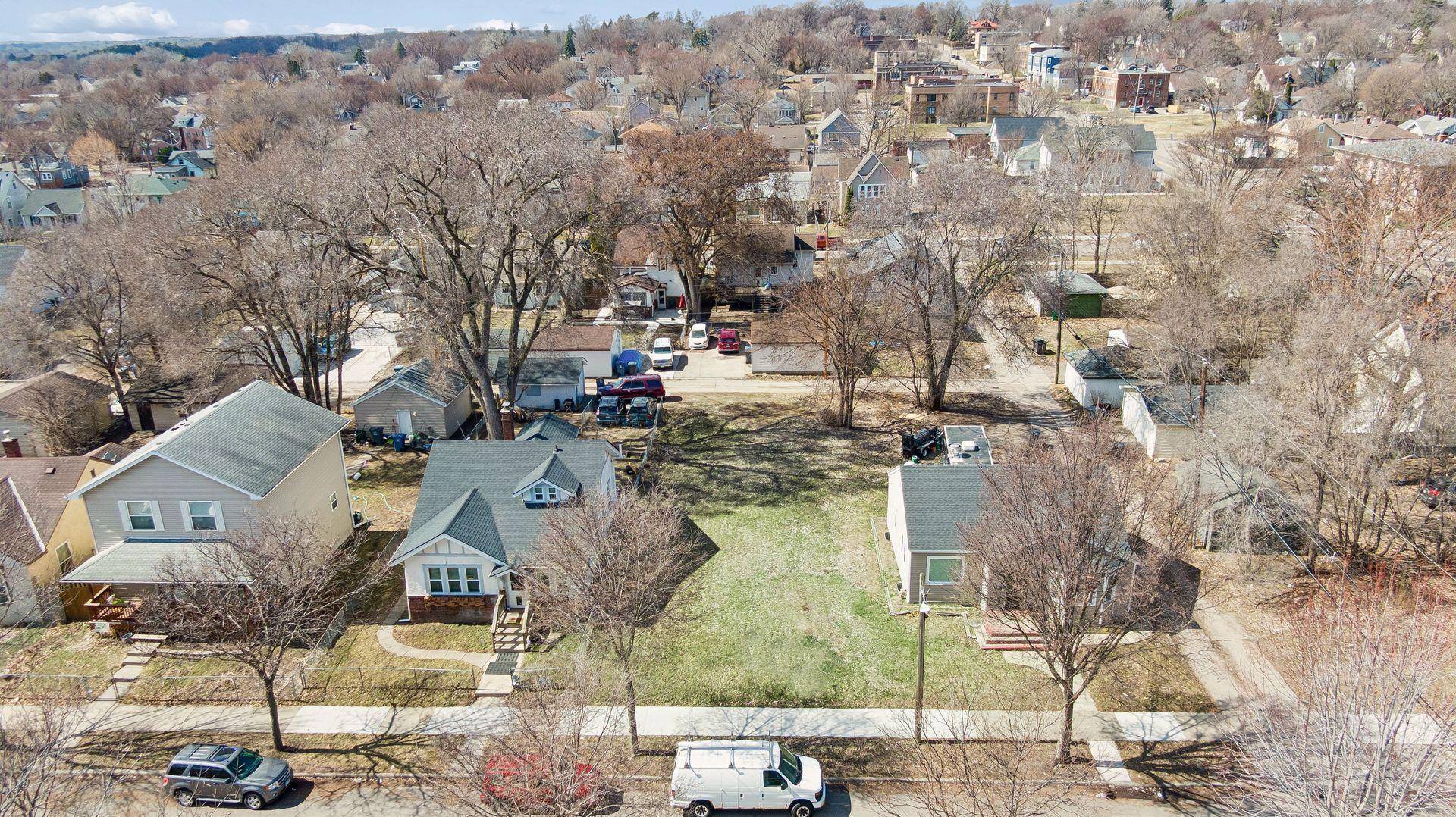 1815 Queen AVE N, Minneapolis, MN 55411