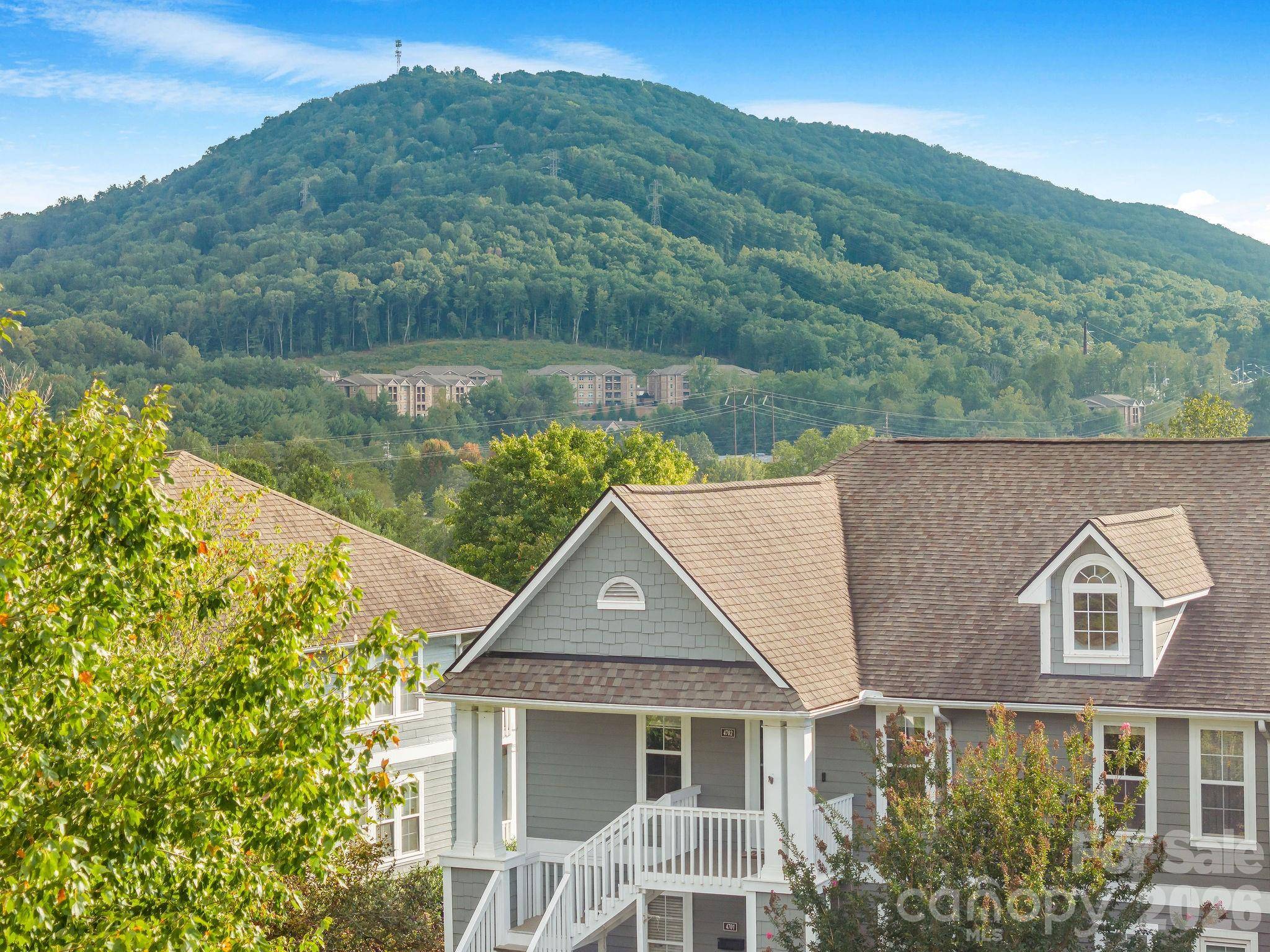 4702 Breakers LN, Asheville, NC 28806