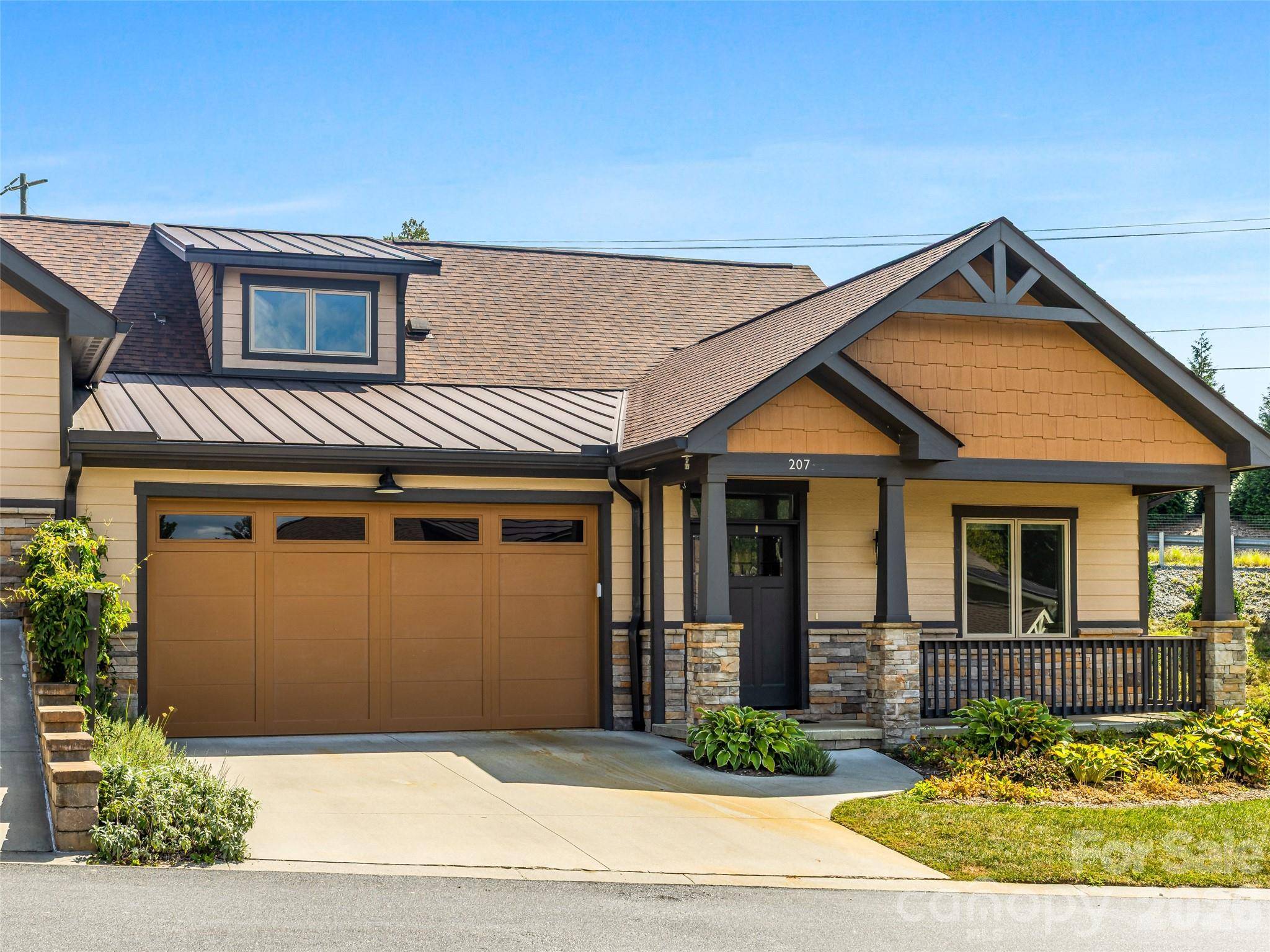 207 Sports Village DR, Hendersonville, NC 28739