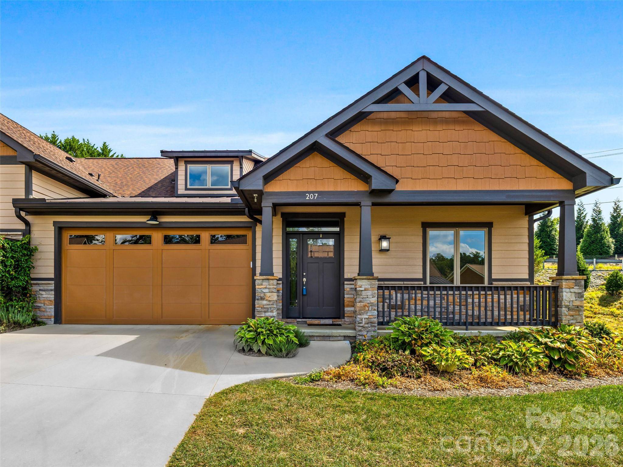 207 Sports Village DR, Hendersonville, NC 28739