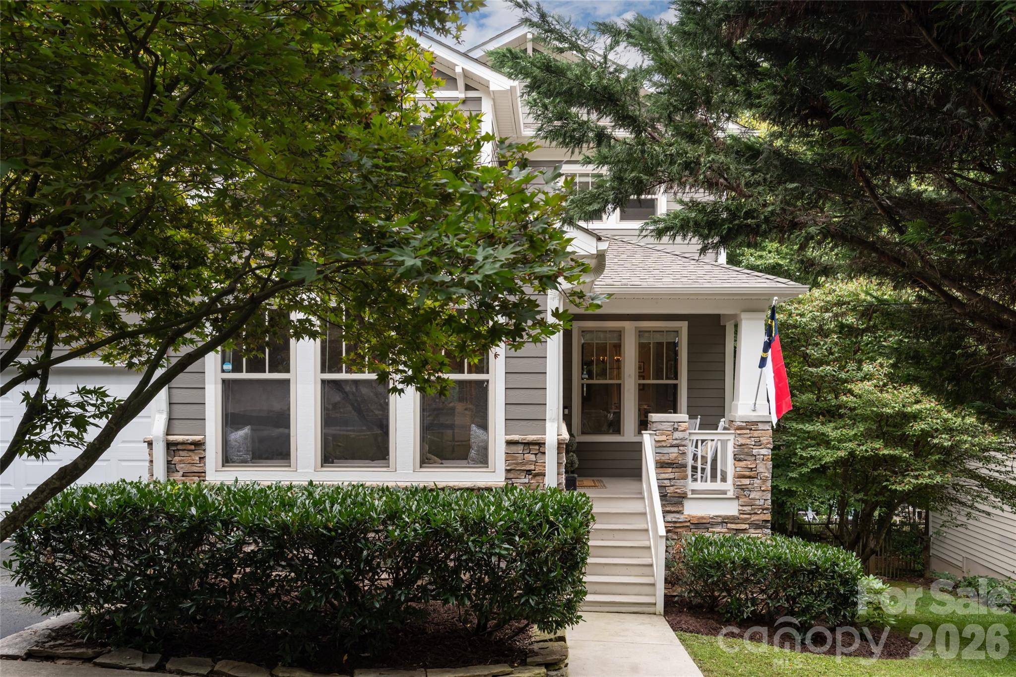 112 Mountain DR, Biltmore Lake, NC 28715