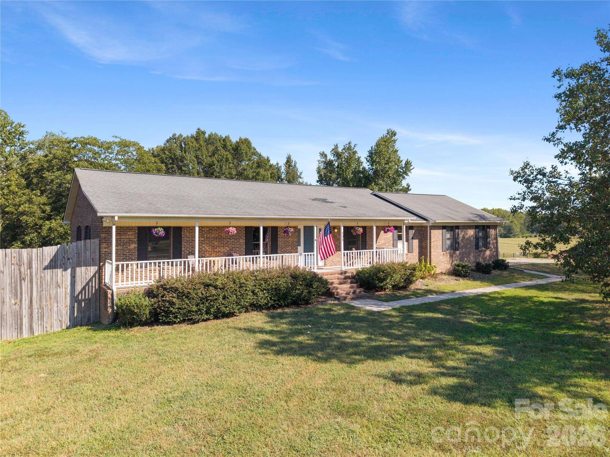 131 Patrick RD, Gastonia, NC 28056